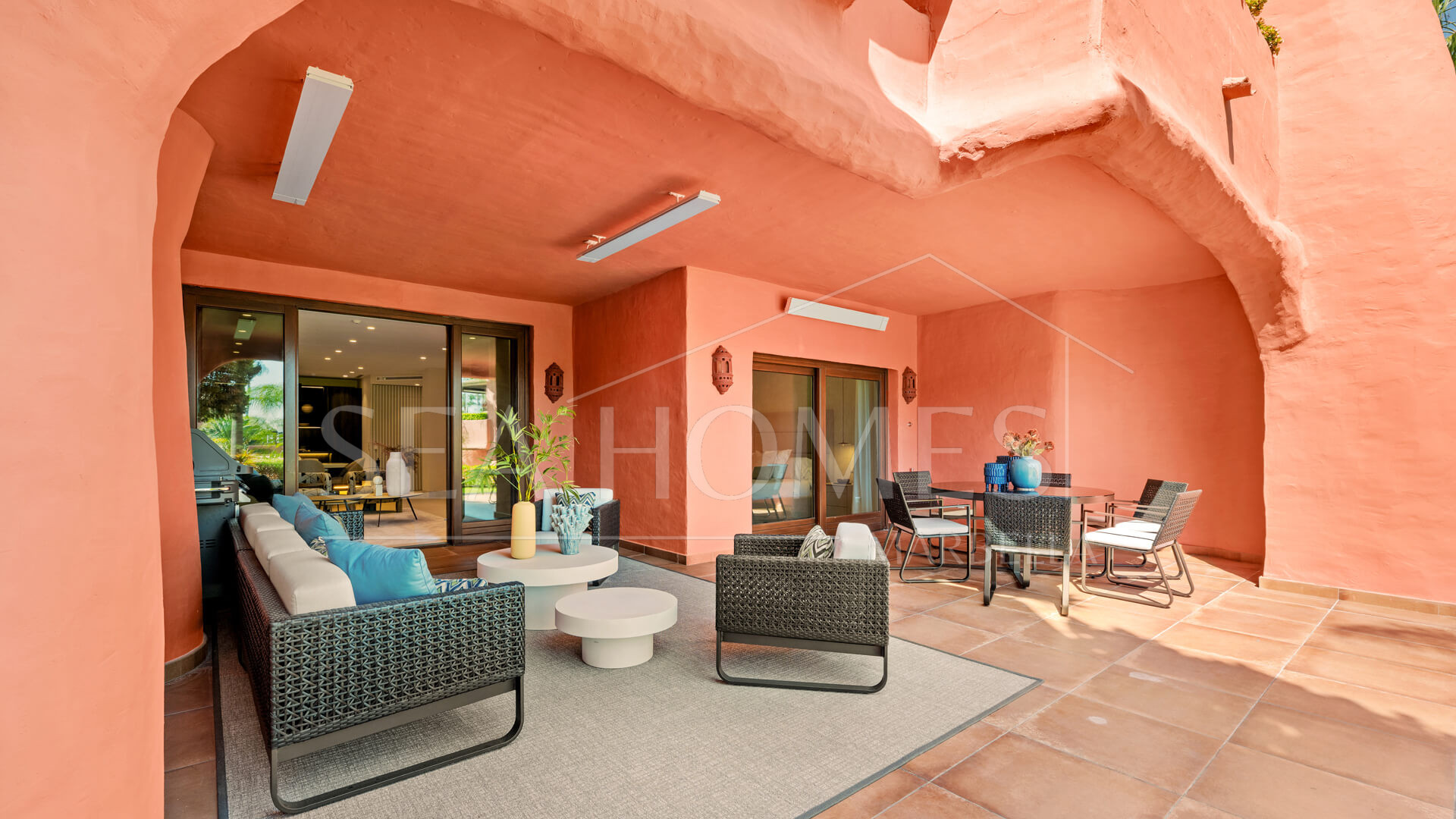 Amazing South facing 3 bedroom and 3-bathroom ground floor apartment