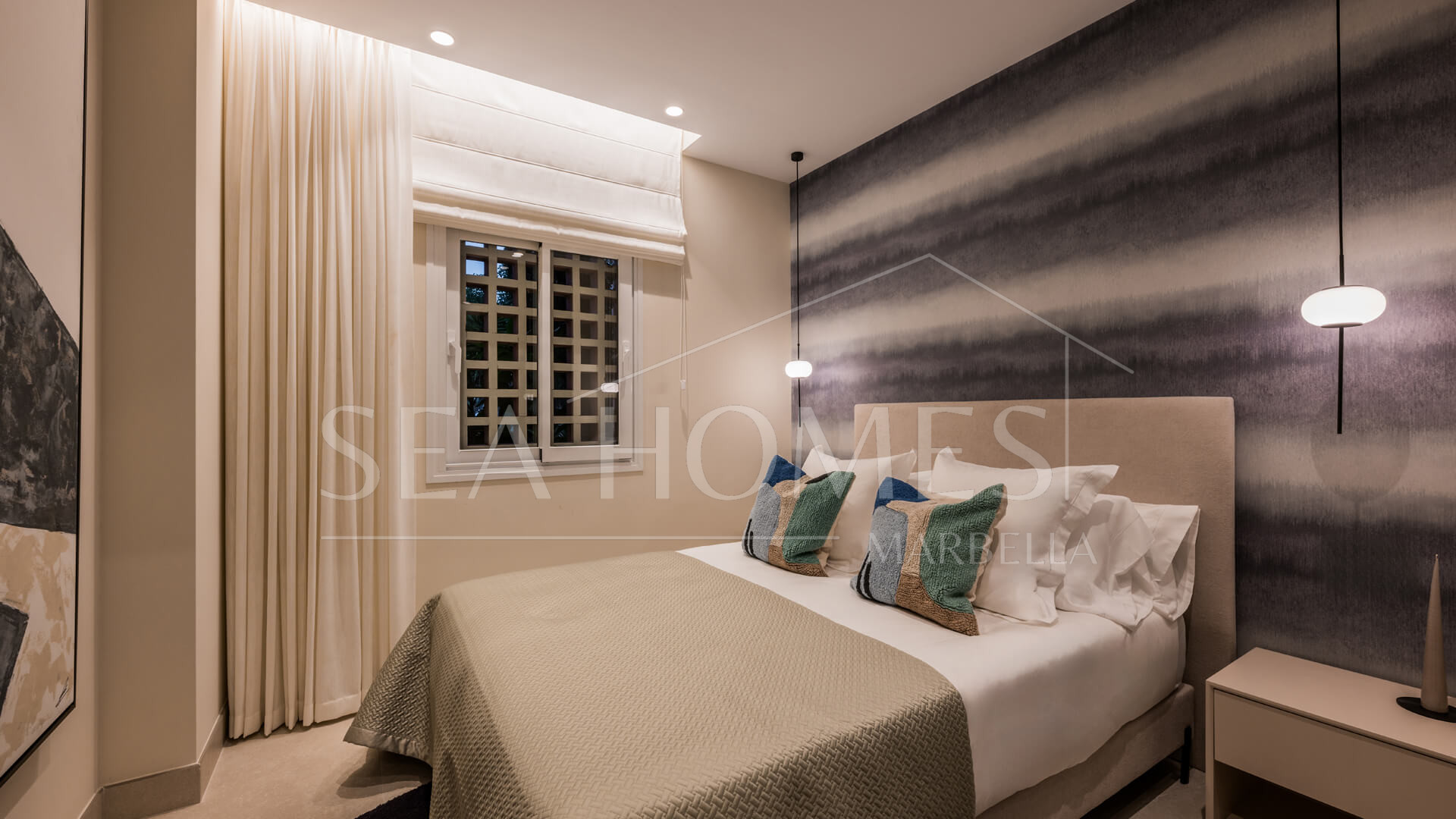 Amazing South facing 3 bedroom and 3-bathroom ground floor apartment