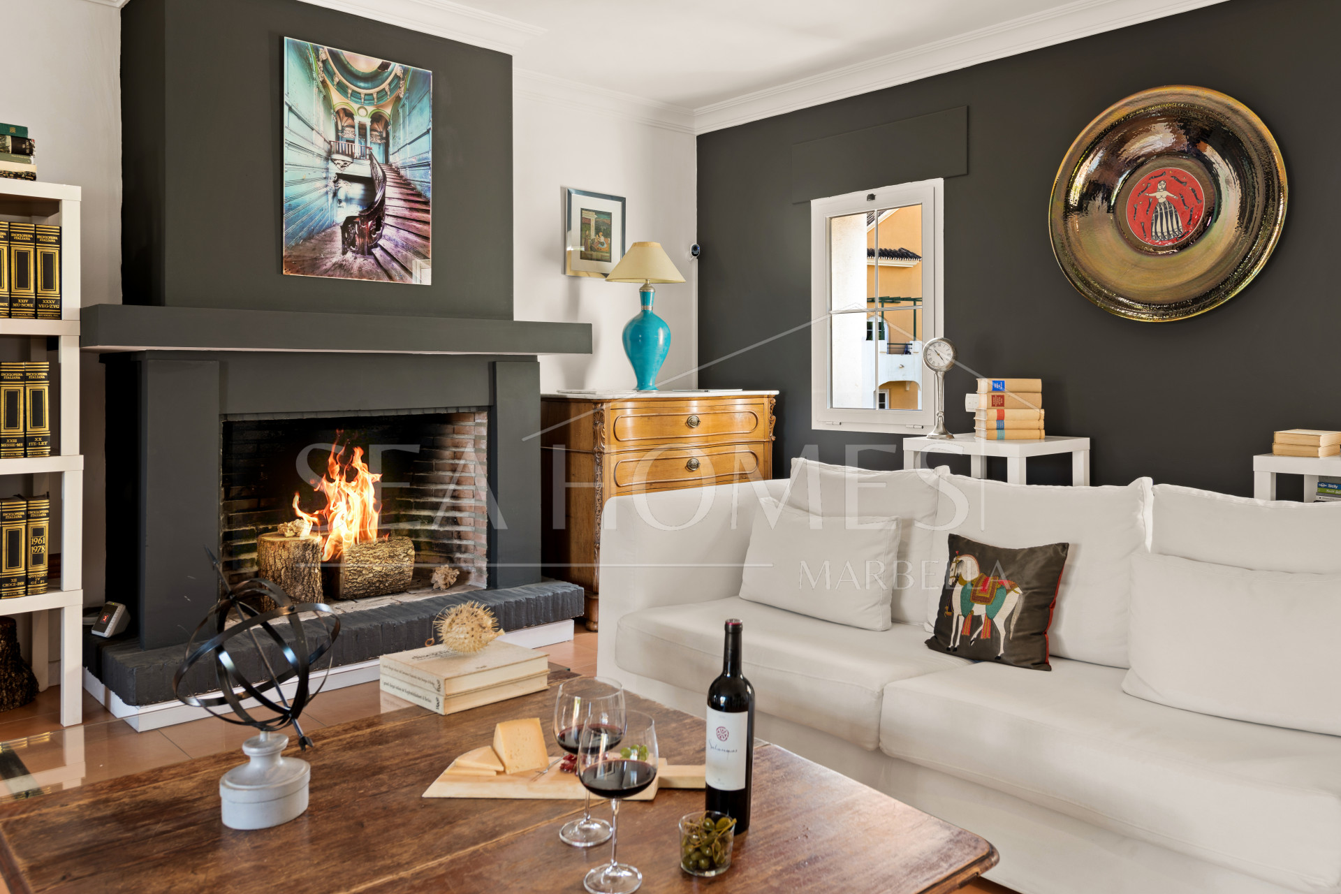 Incredible property with panoramic views!