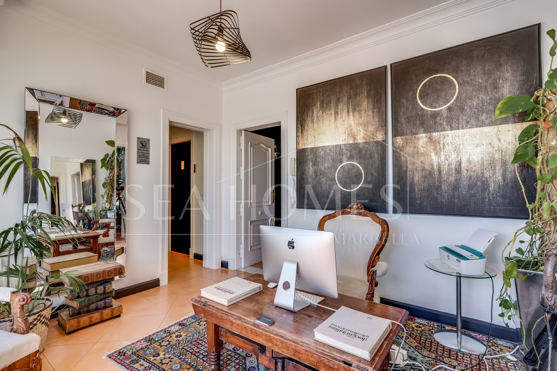 Incredible property with panoramic views!