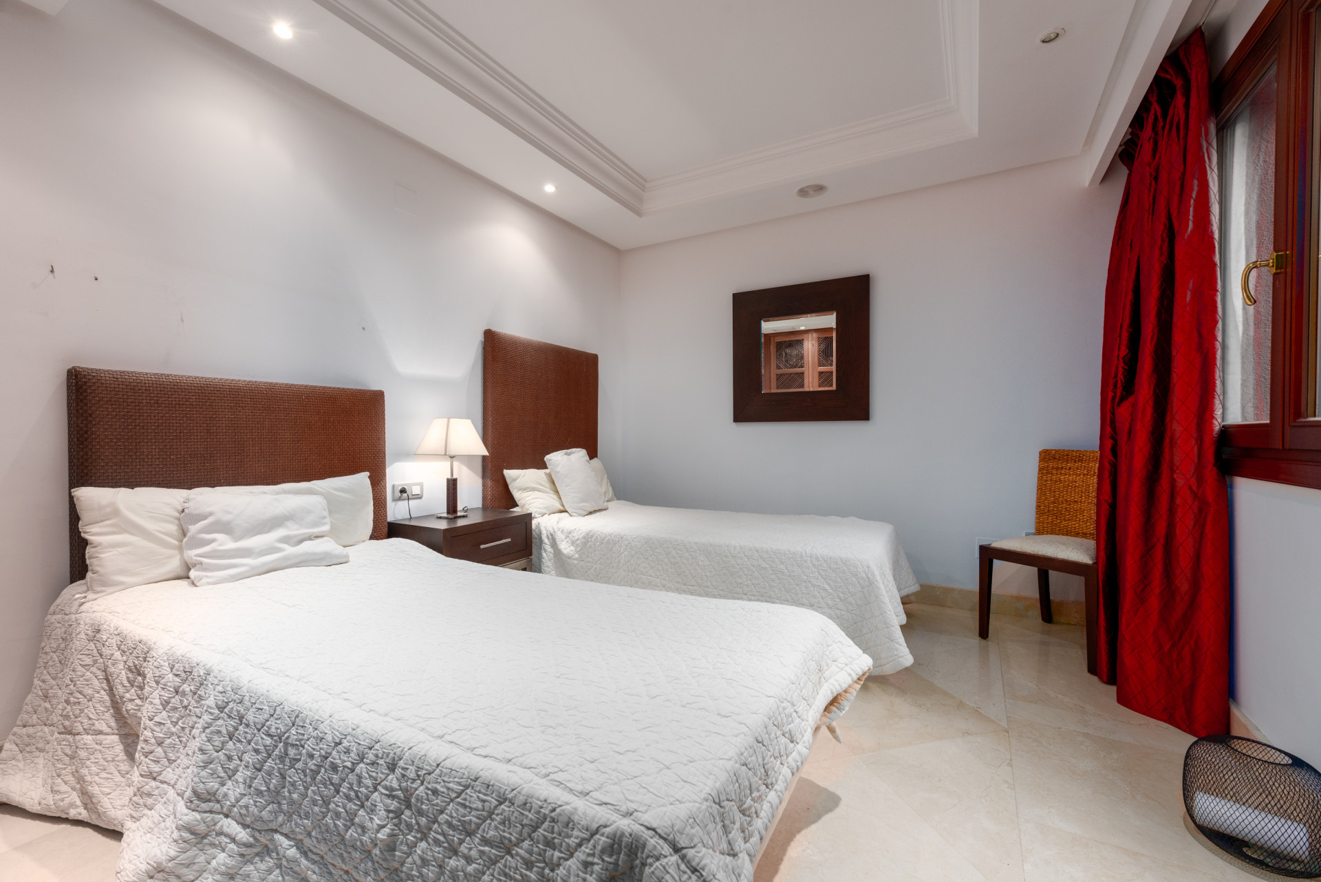 Image {index}: Apartment For sale, Estepona, €1,100,000 [830-00351P]