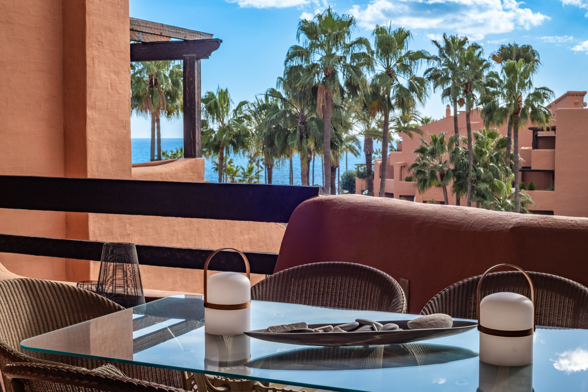 Image {index}: Apartment For sale, Estepona, €1,100,000 [830-00351P]