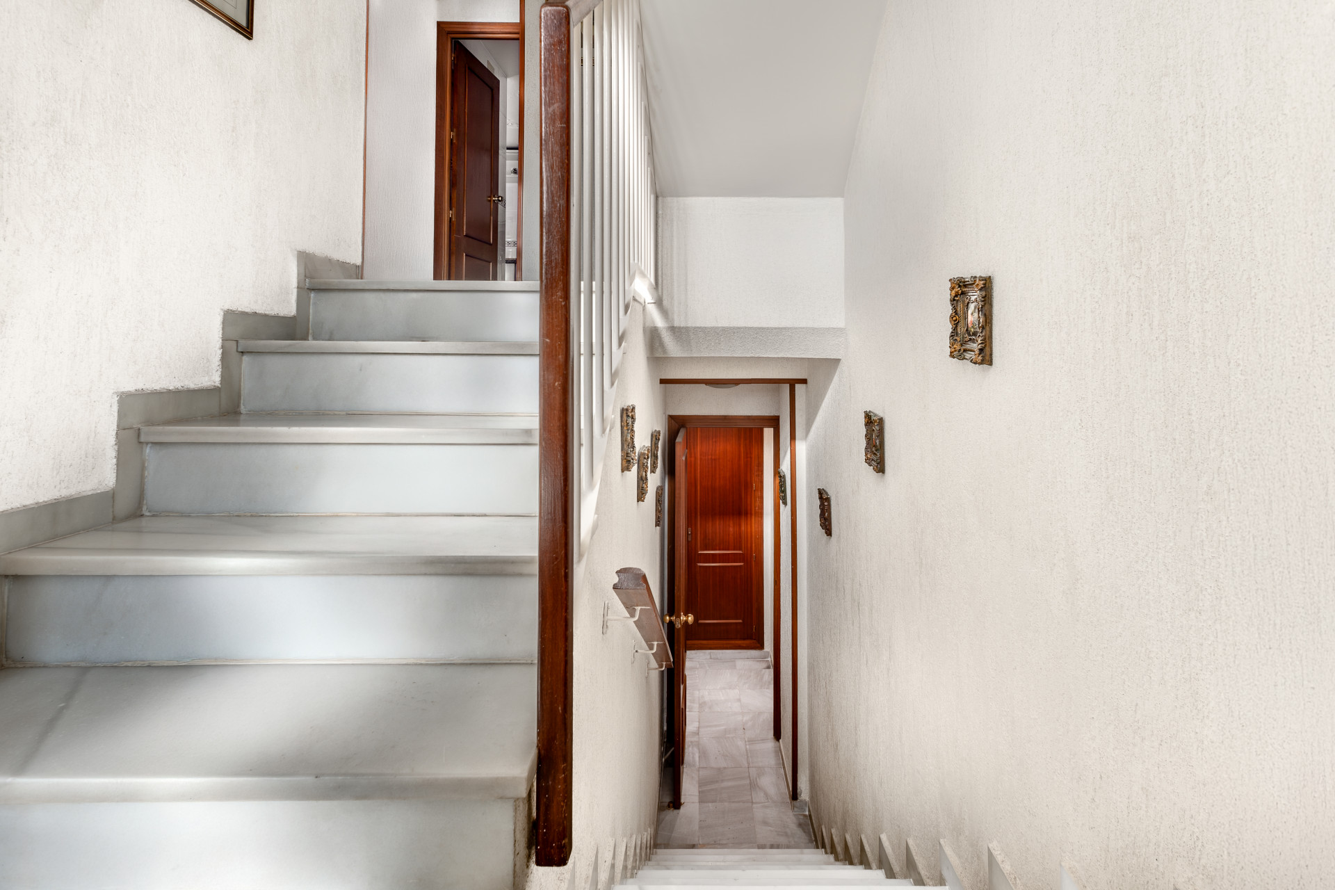 Spacious triplex with 5 bedrooms