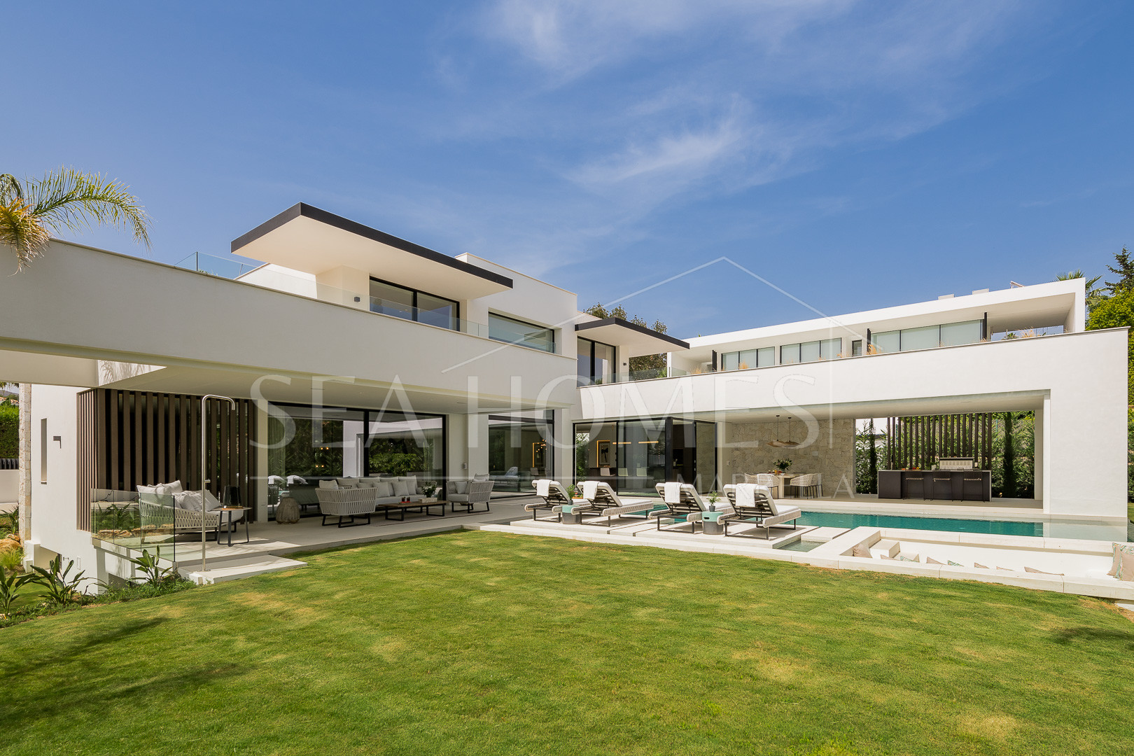 Modern Luxury Villa in Nueva Andalucia