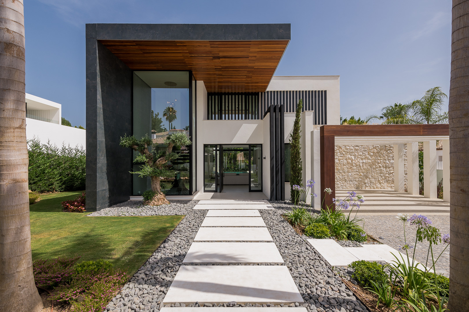 Villa zum Verkauf in Nueva Andalucia, Costa del Sol