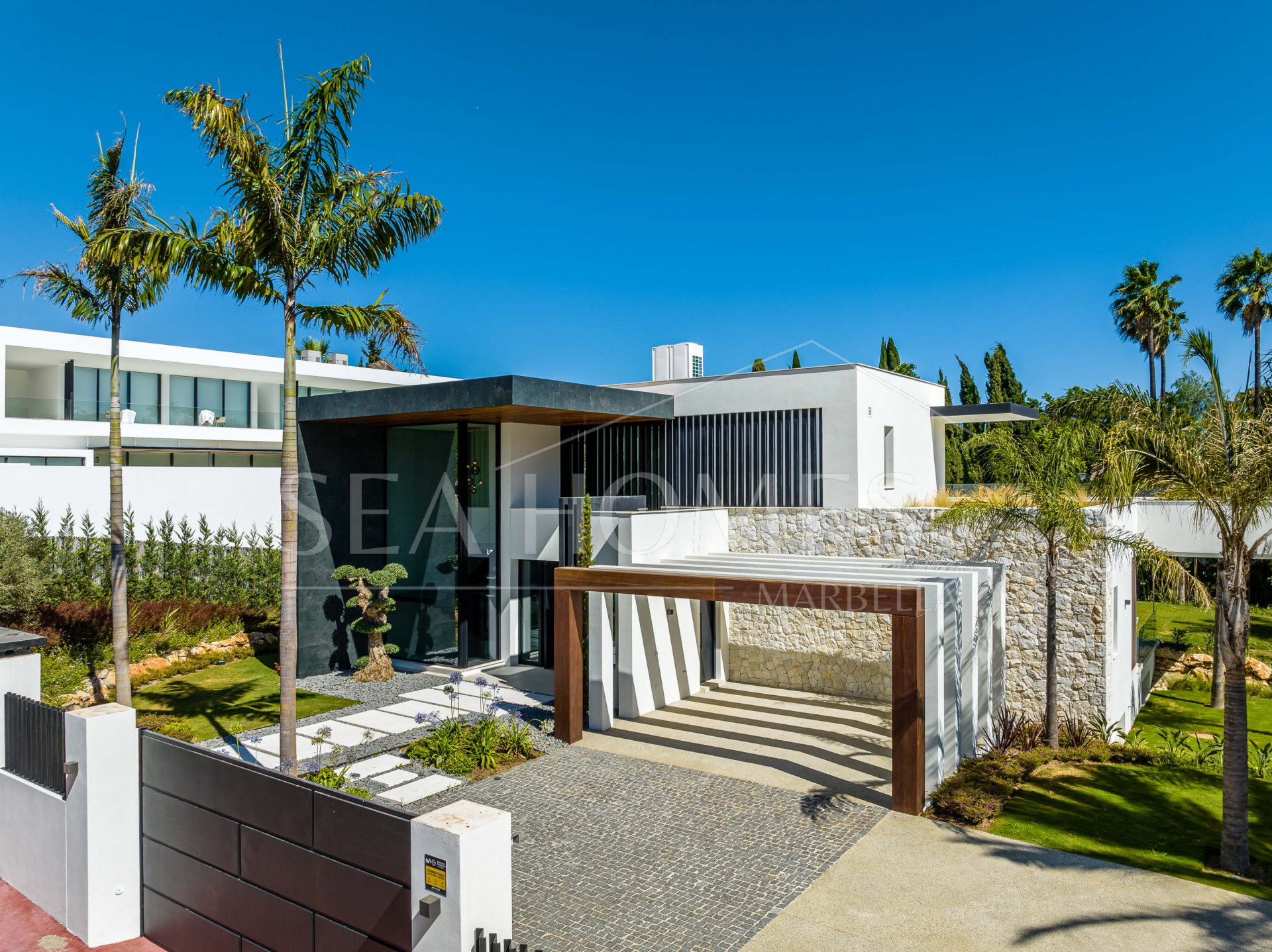 Modern Luxury Villa in Nueva Andalucia