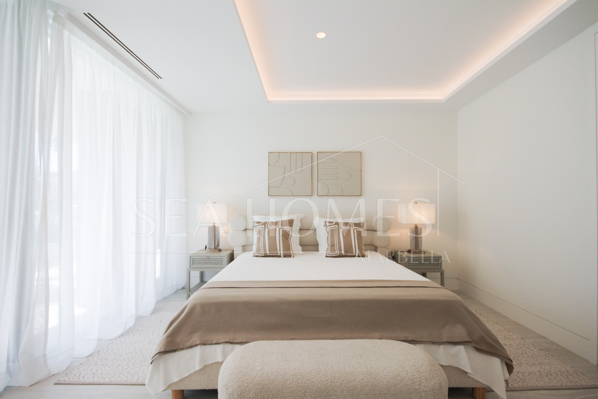 3 bedroom front line beach apartment with sea views for sale in The Sapphire, Estepona