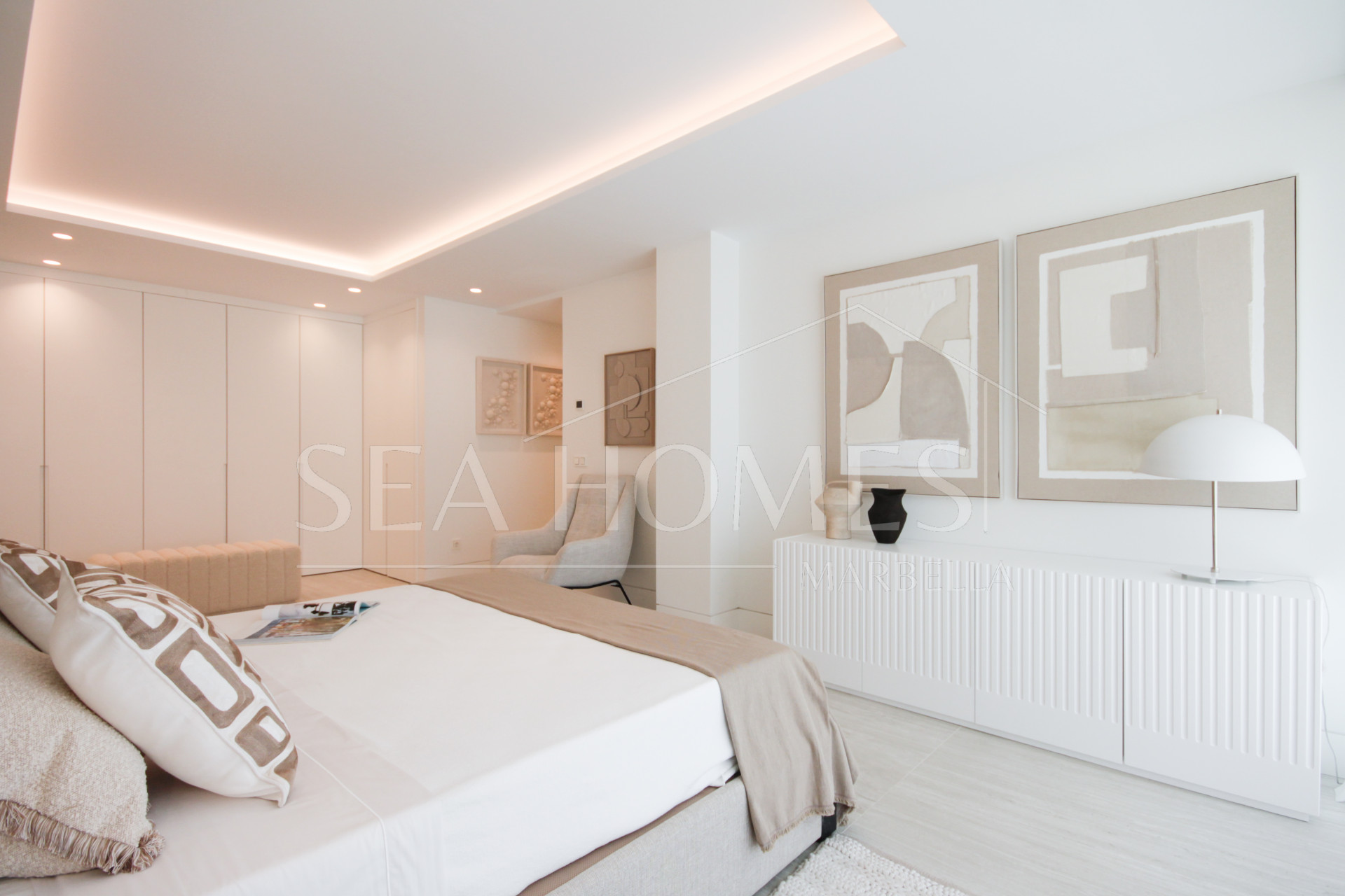 3 bedroom front line beach apartment with sea views for sale in The Sapphire, Estepona