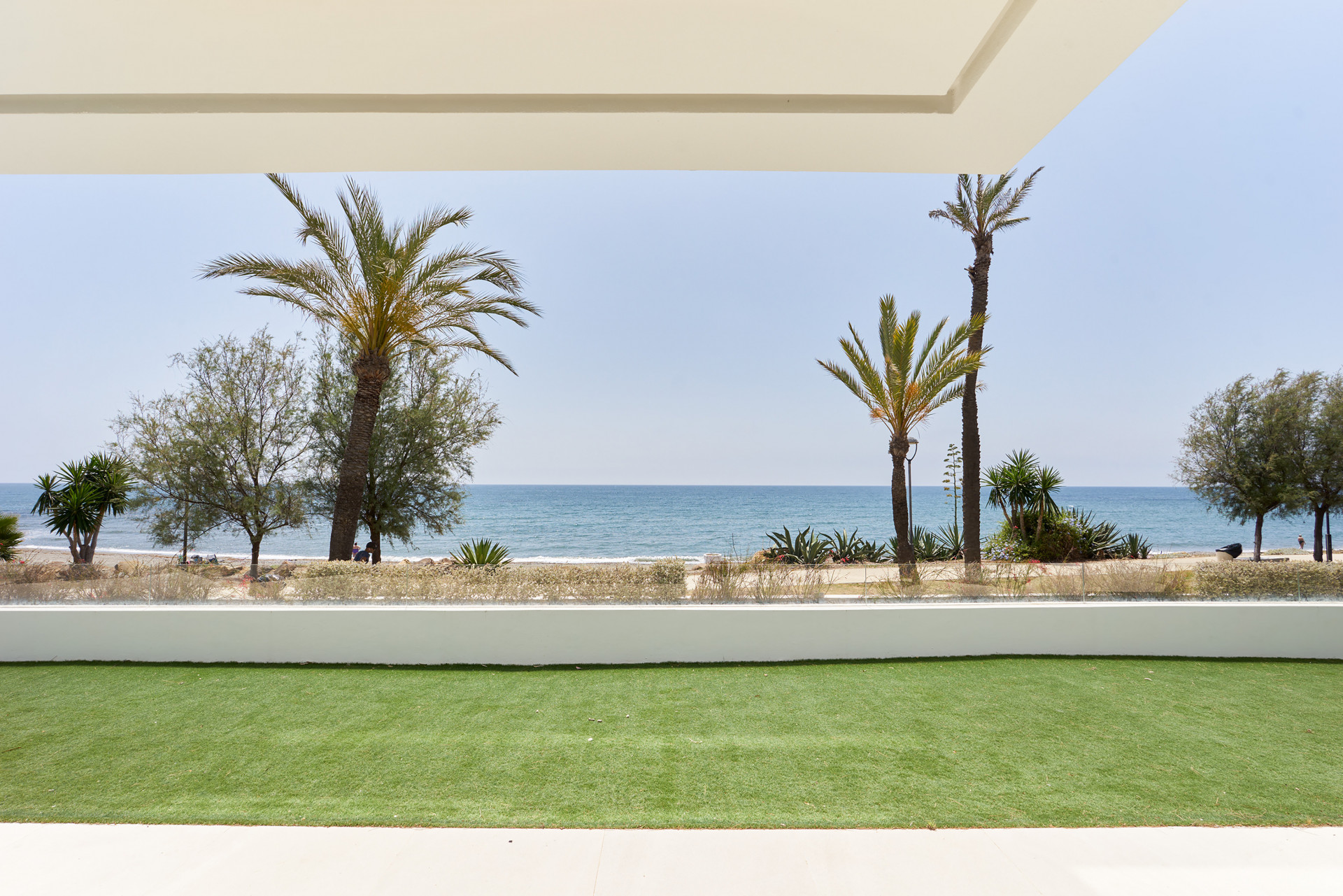 Luxury Beachside House in Estepona West