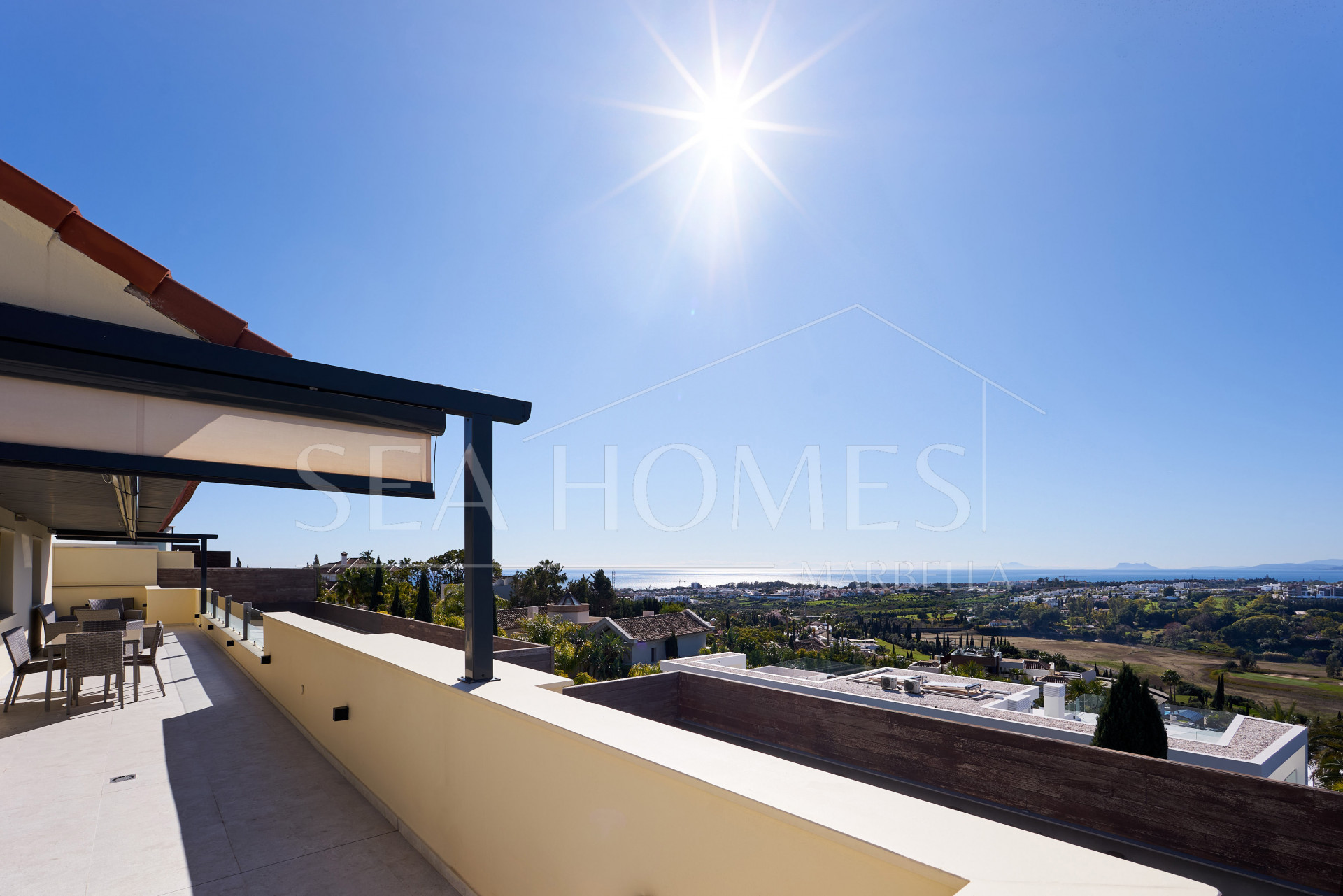 Luxurious Penthouse in Los Flamingos, Estepona with Panoramic Views