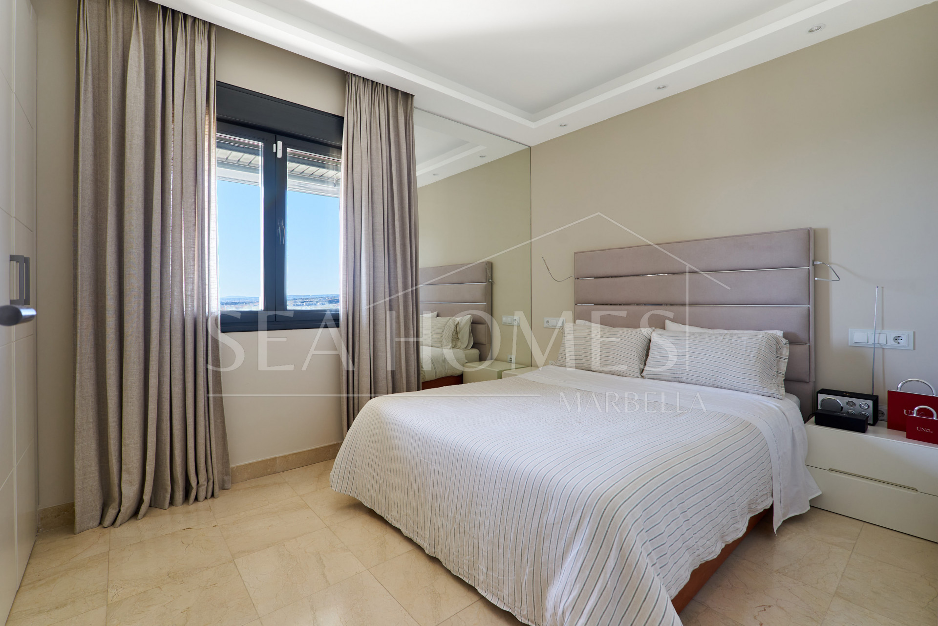 Luxurious Penthouse in Los Flamingos, Estepona with Panoramic Views