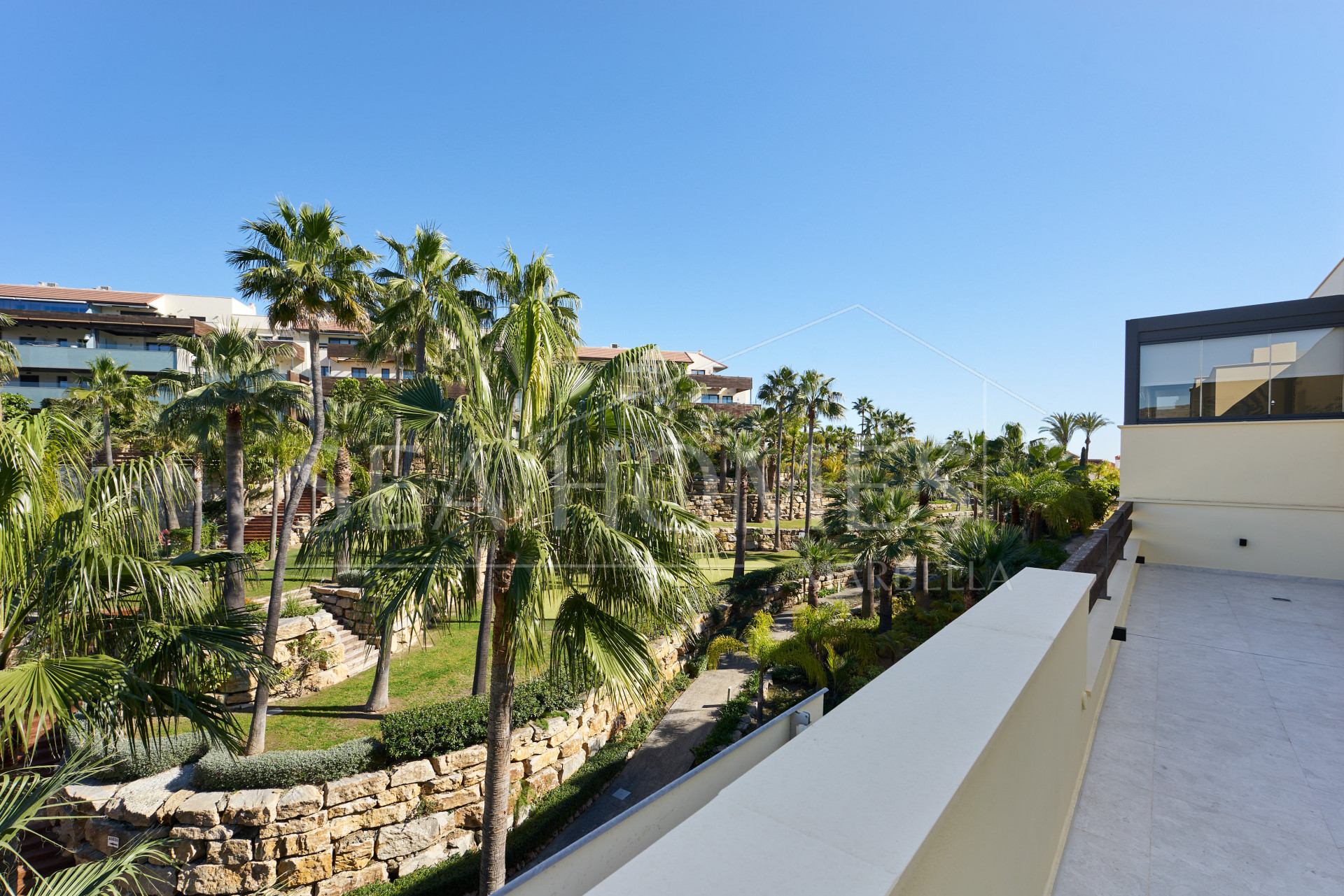 Luxurious Penthouse in Los Flamingos, Estepona with Panoramic Views