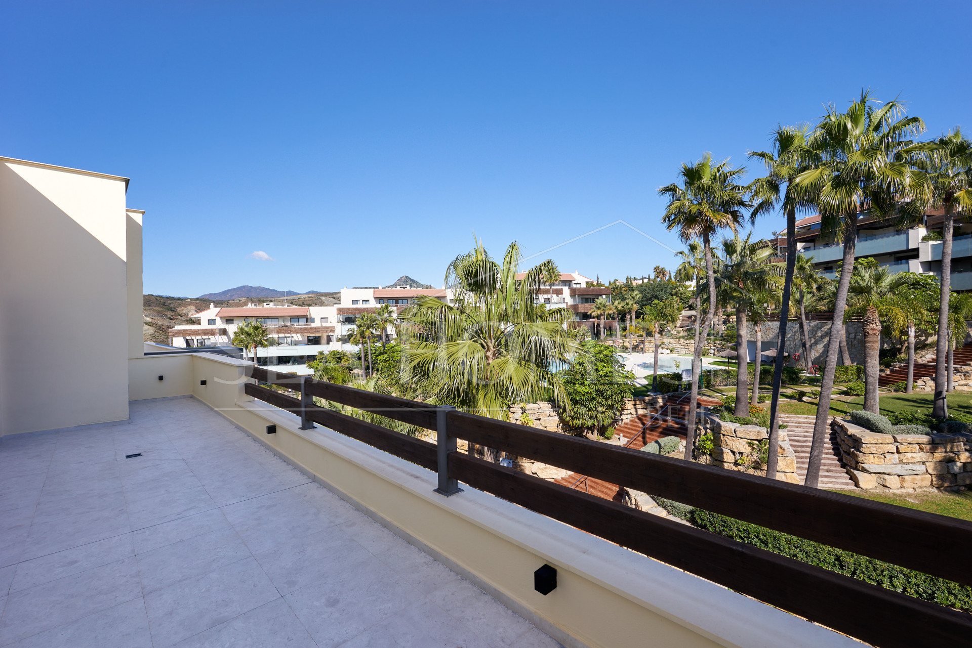 Luxurious Penthouse in Los Flamingos, Estepona with Panoramic Views