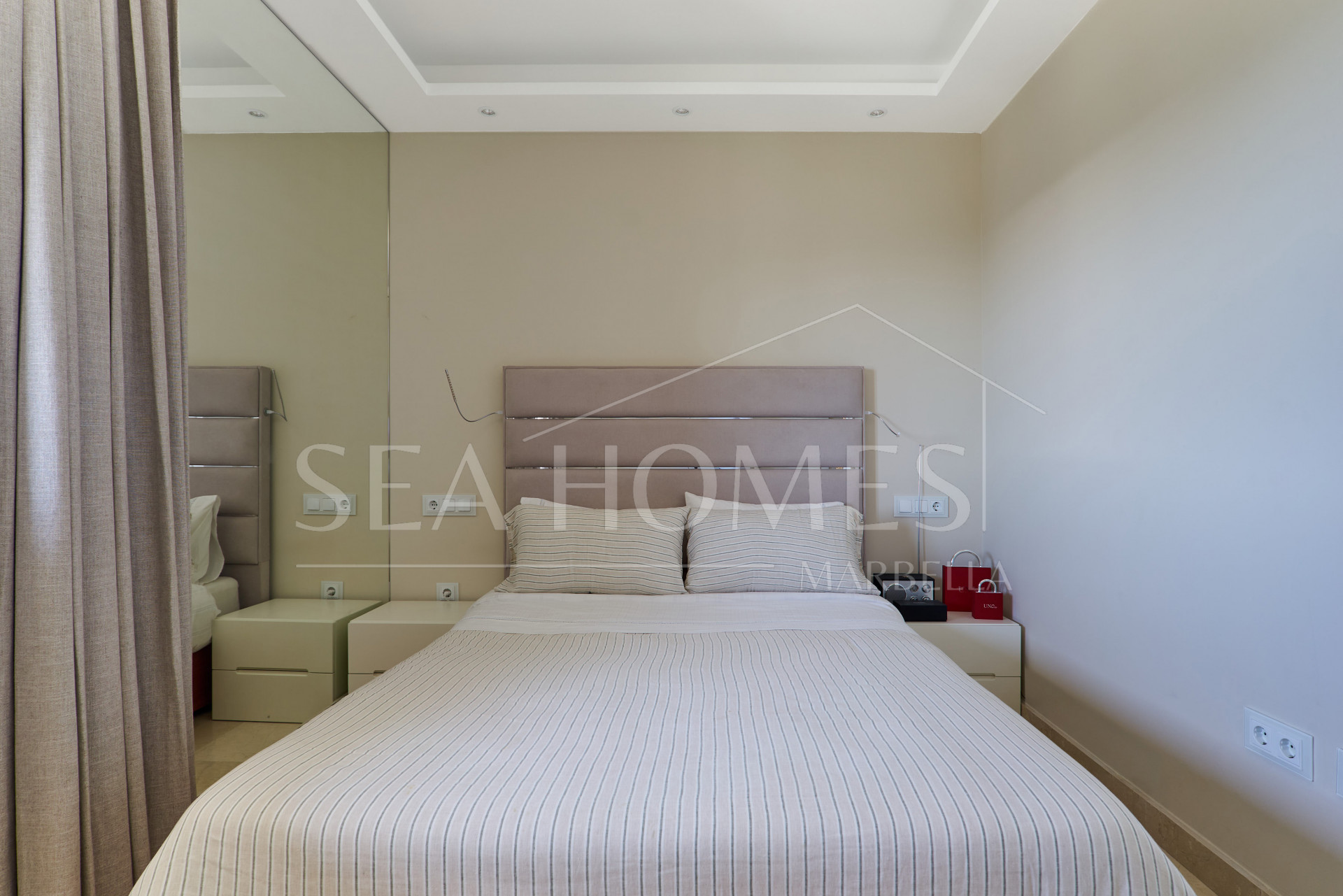 Luxurious Penthouse in Los Flamingos, Estepona with Panoramic Views