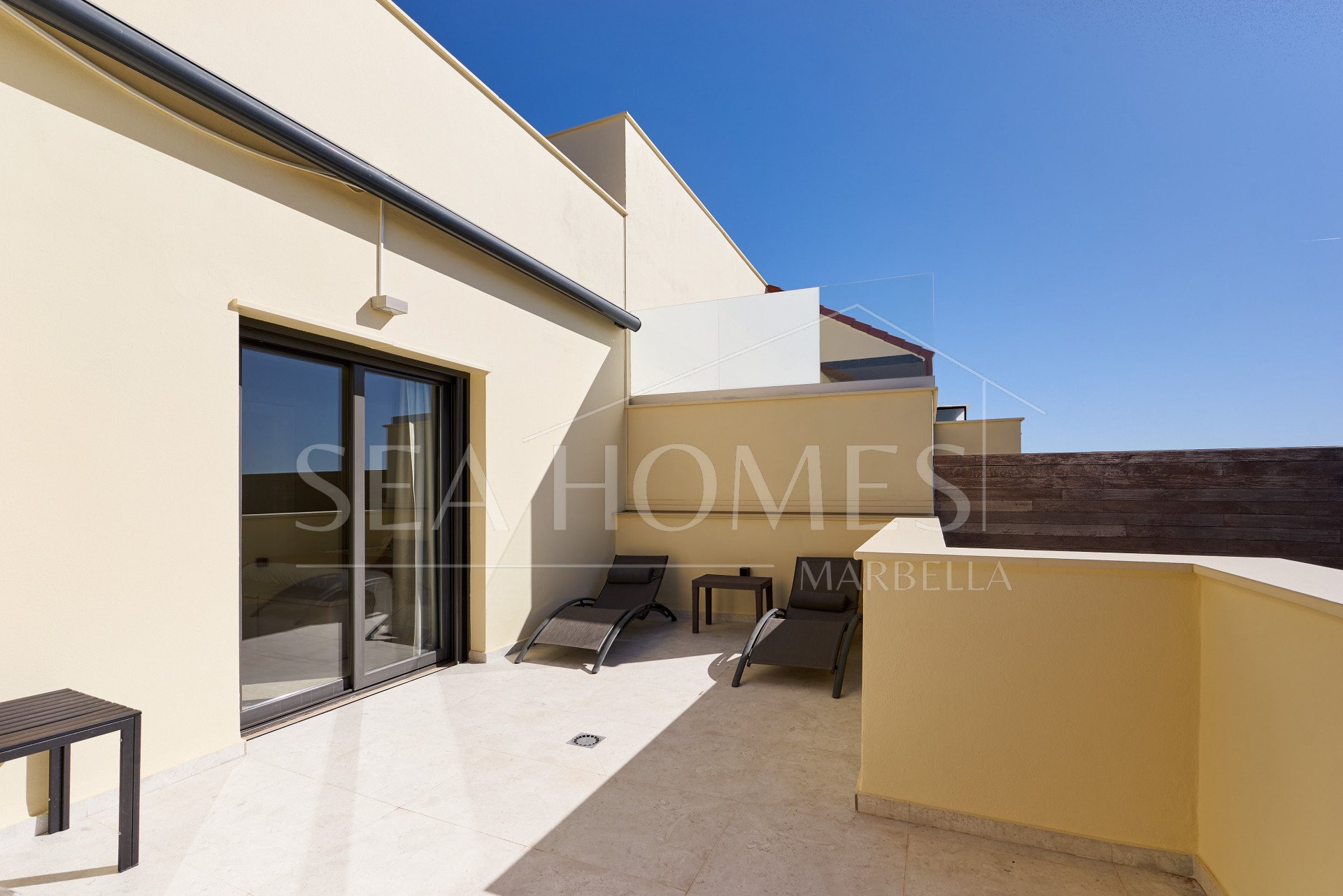 Luxurious Penthouse in Los Flamingos, Estepona with Panoramic Views