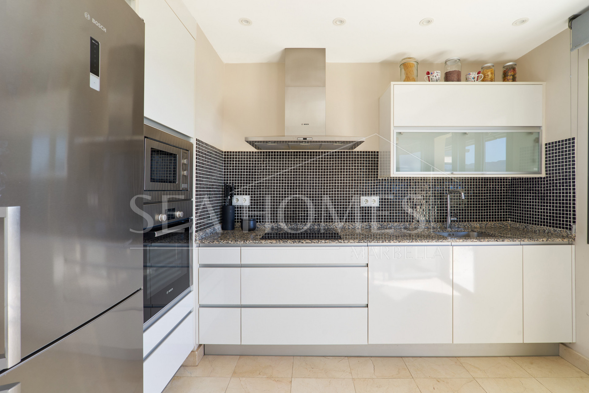 Luxurious Penthouse in Los Flamingos, Estepona with Panoramic Views