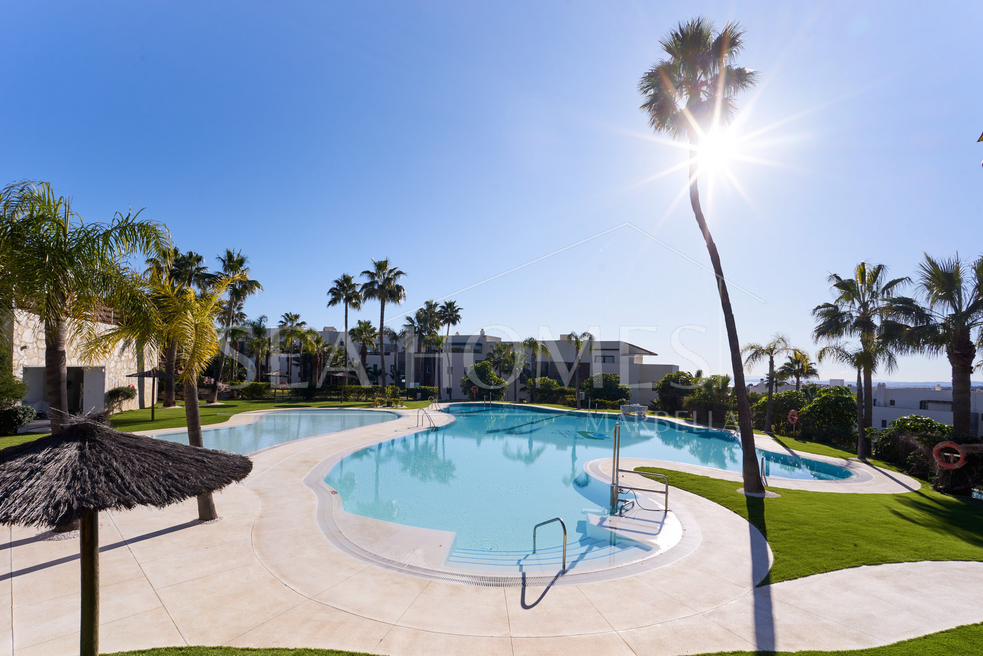 Luxurious Penthouse in Los Flamingos, Estepona with Panoramic Views