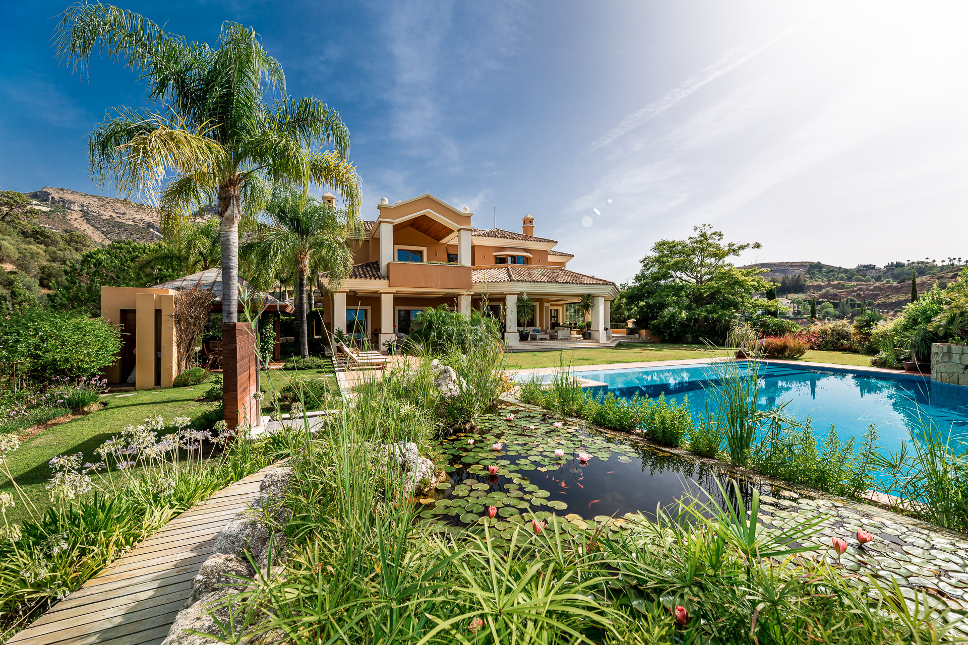 Elegant frontline golf villa Marbella Club a luxury Single Family Home for sale in Marbella