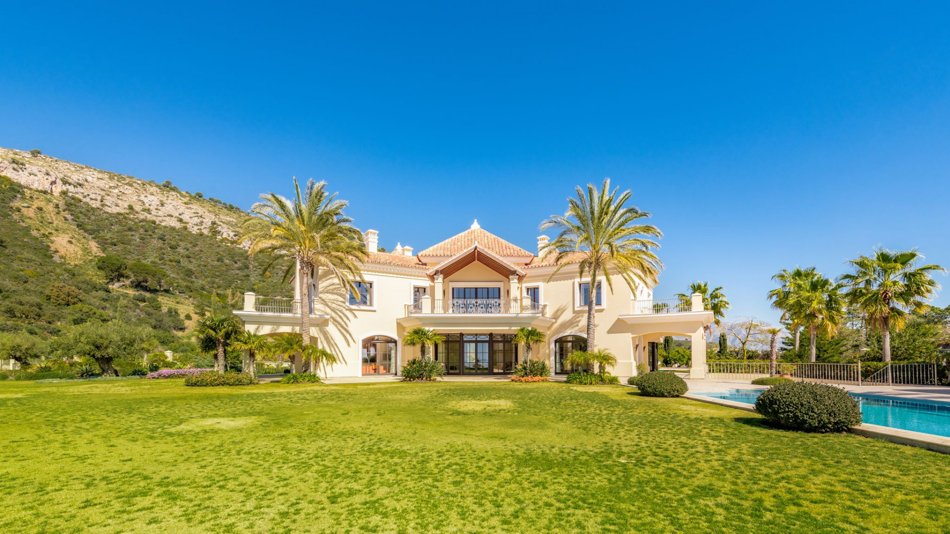 HISTORICAL VINEYARD IN SOUTH TYROL