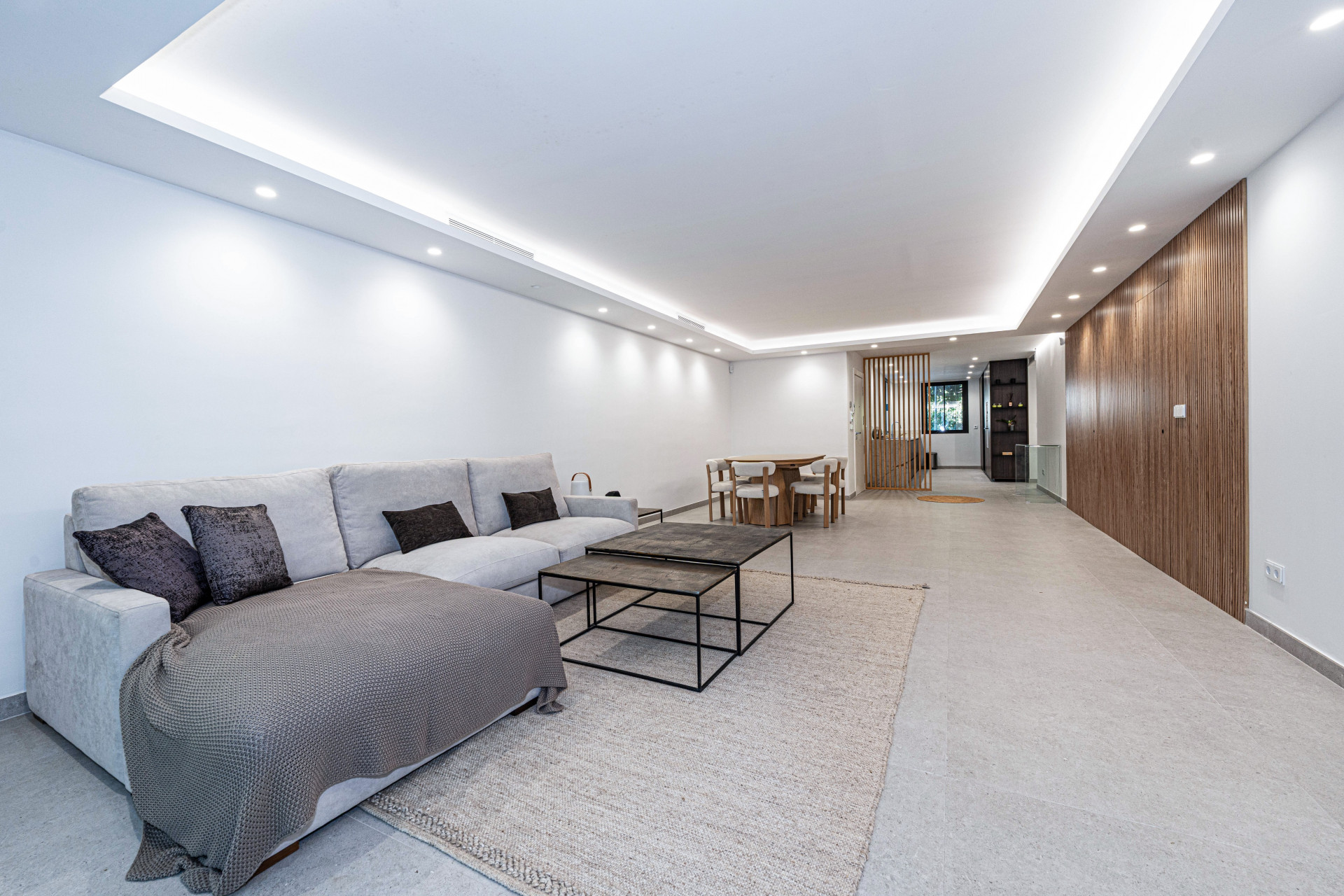 Apartamento en planta baja con gran terraza y jardín