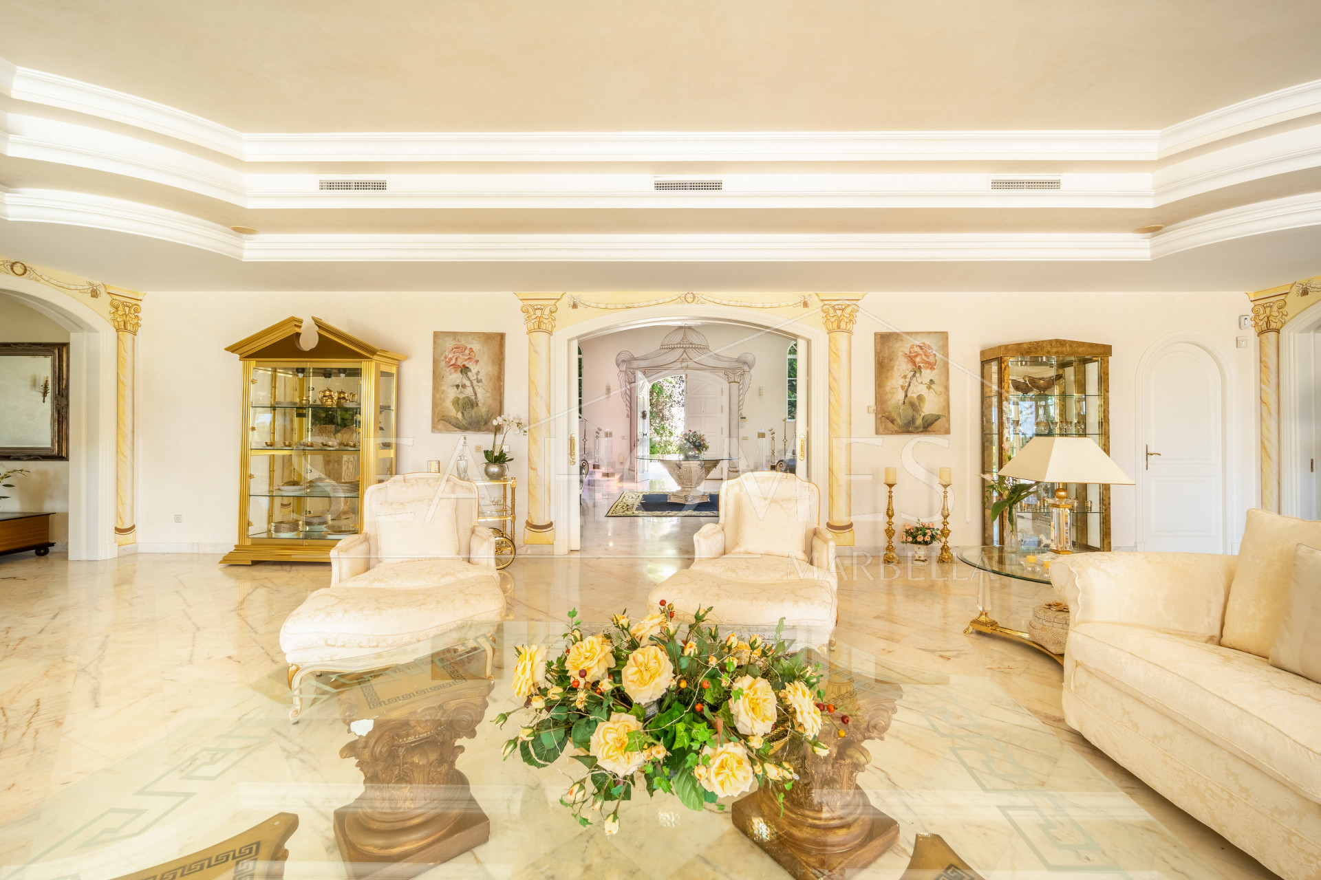 SPECTACULAR PRIVATE ESTATE WITH PANORAMIC VIEWS AND DEVELOPMENT POTENTIAL IN CASCADA DE CAMOJÁN