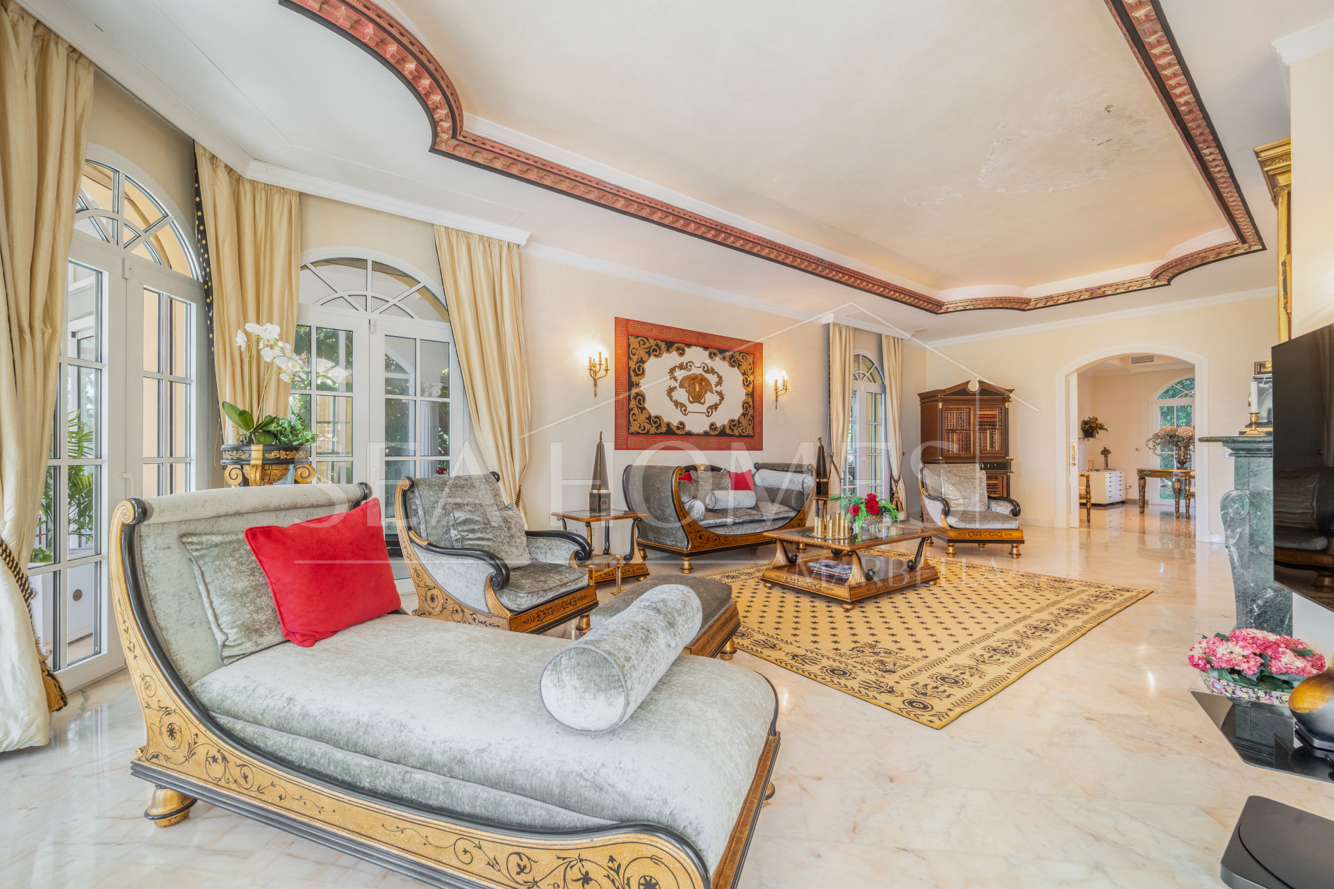 SPECTACULAR PRIVATE ESTATE WITH PANORAMIC VIEWS AND DEVELOPMENT POTENTIAL IN CASCADA DE CAMOJÁN