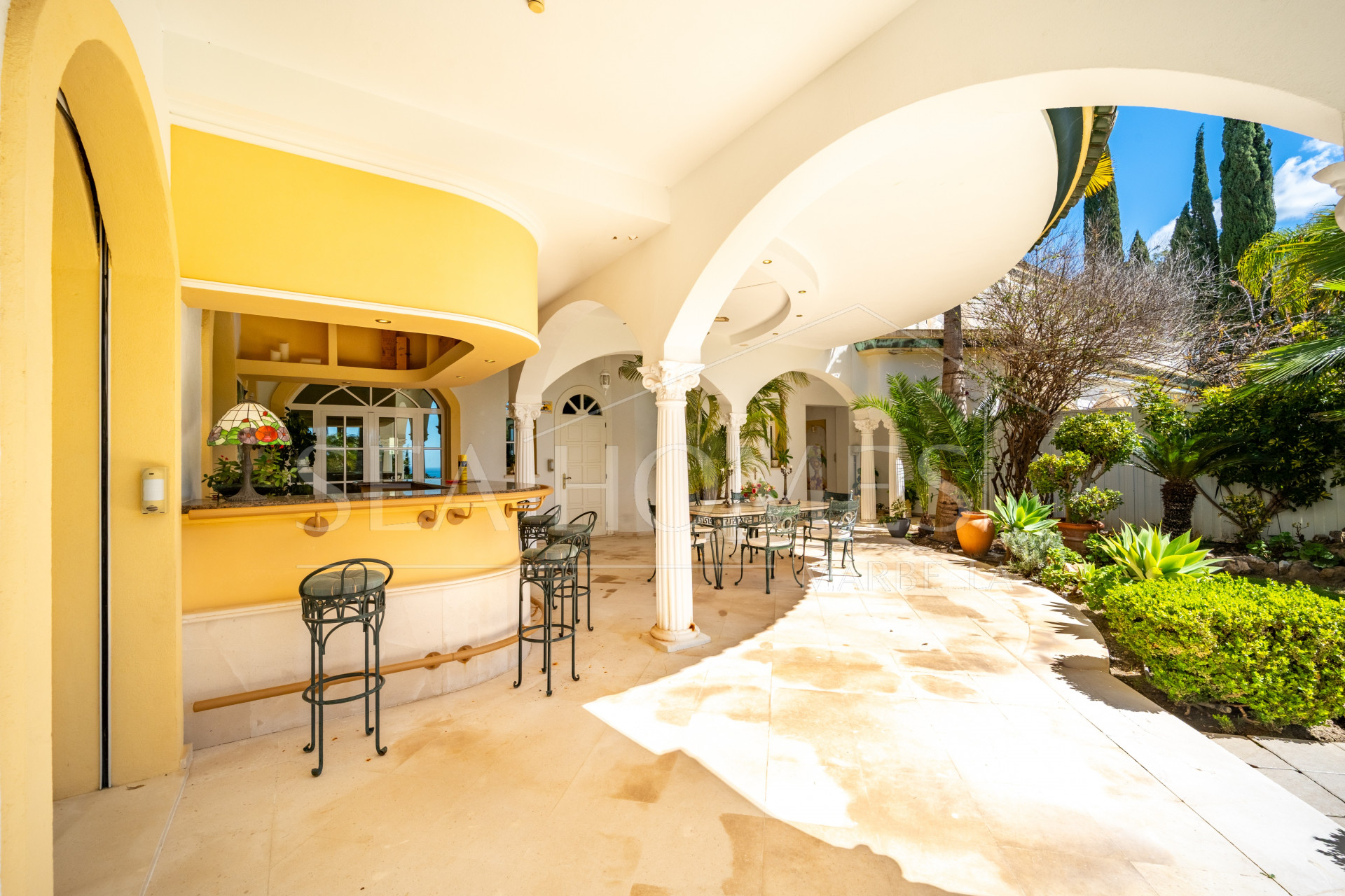 SPECTACULAR PRIVATE ESTATE WITH PANORAMIC VIEWS AND DEVELOPMENT POTENTIAL IN CASCADA DE CAMOJÁN