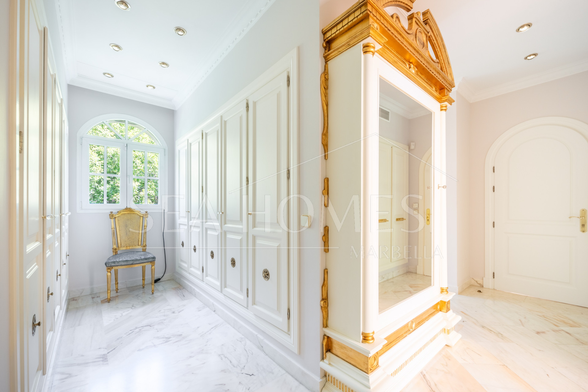 SPECTACULAR PRIVATE ESTATE WITH PANORAMIC VIEWS AND DEVELOPMENT POTENTIAL IN CASCADA DE CAMOJÁN