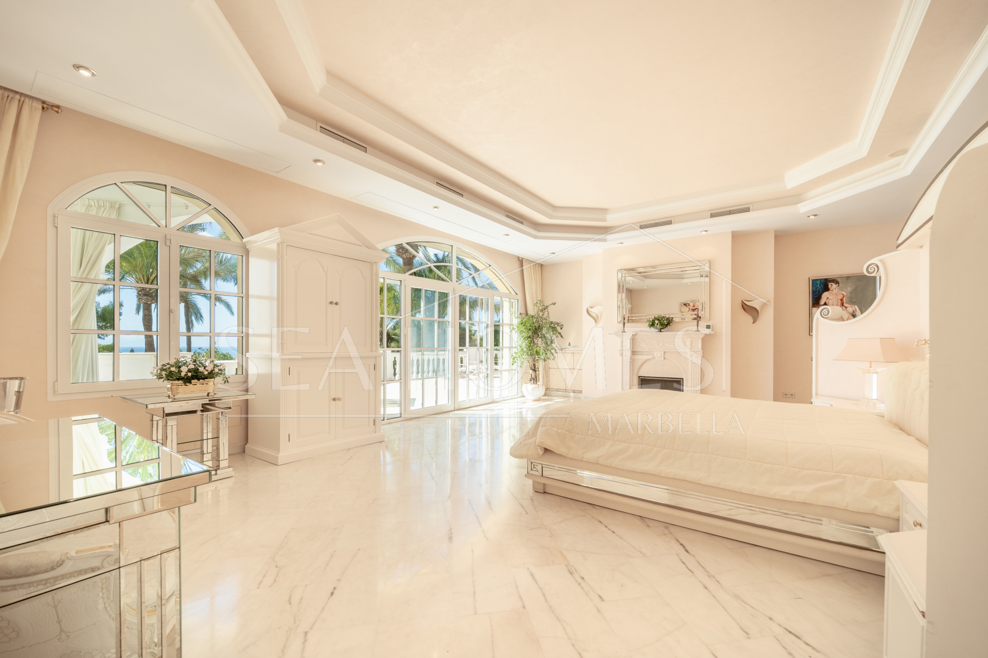 SPECTACULAR PRIVATE ESTATE WITH PANORAMIC VIEWS AND DEVELOPMENT POTENTIAL IN CASCADA DE CAMOJÁN