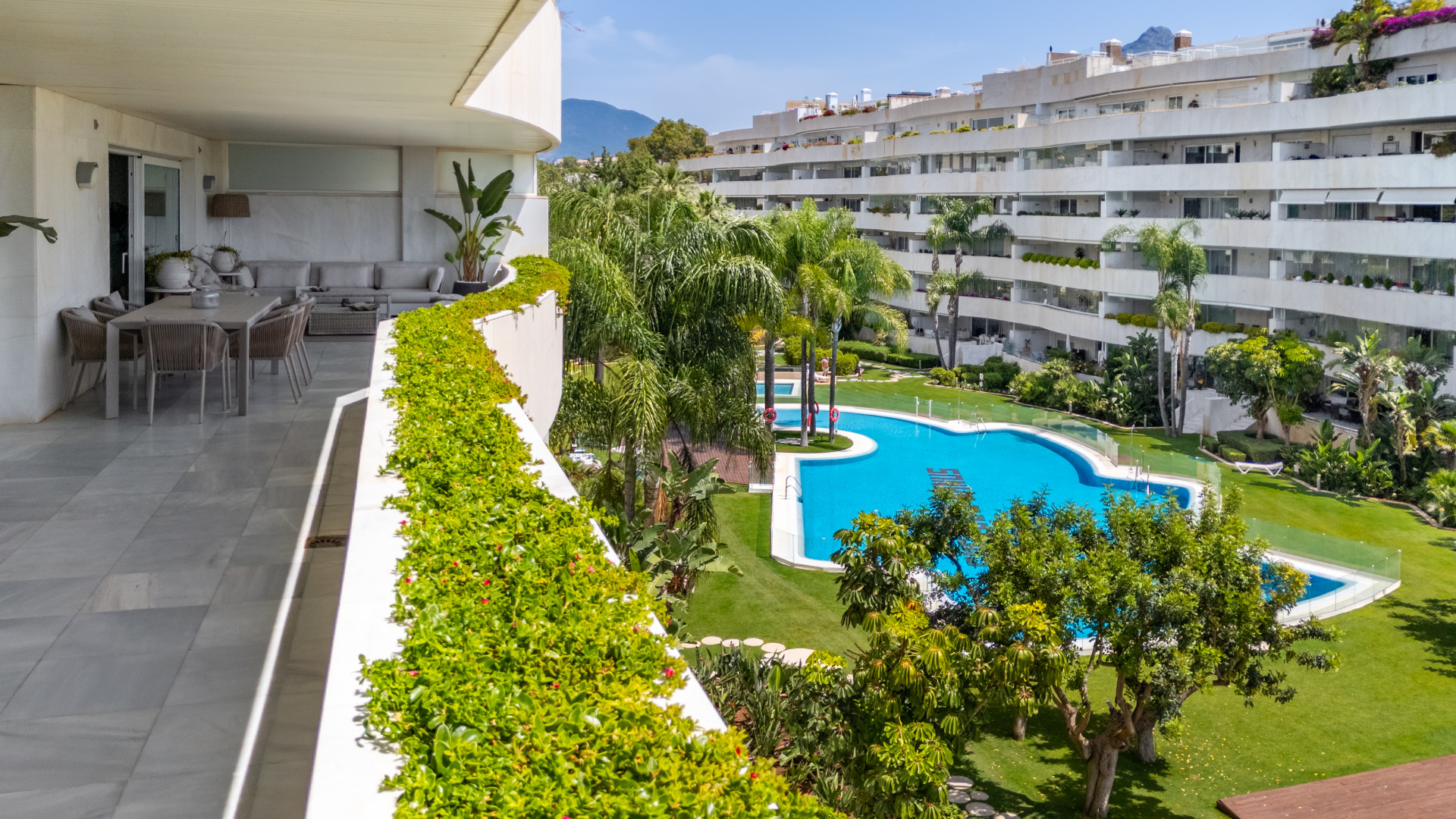 Image 24: Apartamento For sale, Puerto Banús, €2,300,000 [HFMs628493]