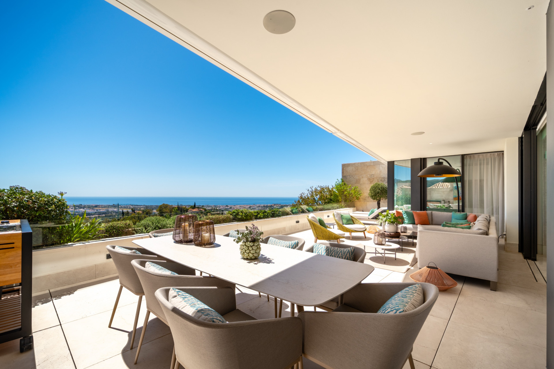ELEGANCIA MODERNA Y VISTAS AL MAR EN UNA DE LAS ZONAS MÁS EXCLUSIVAS DE LA QUINTA