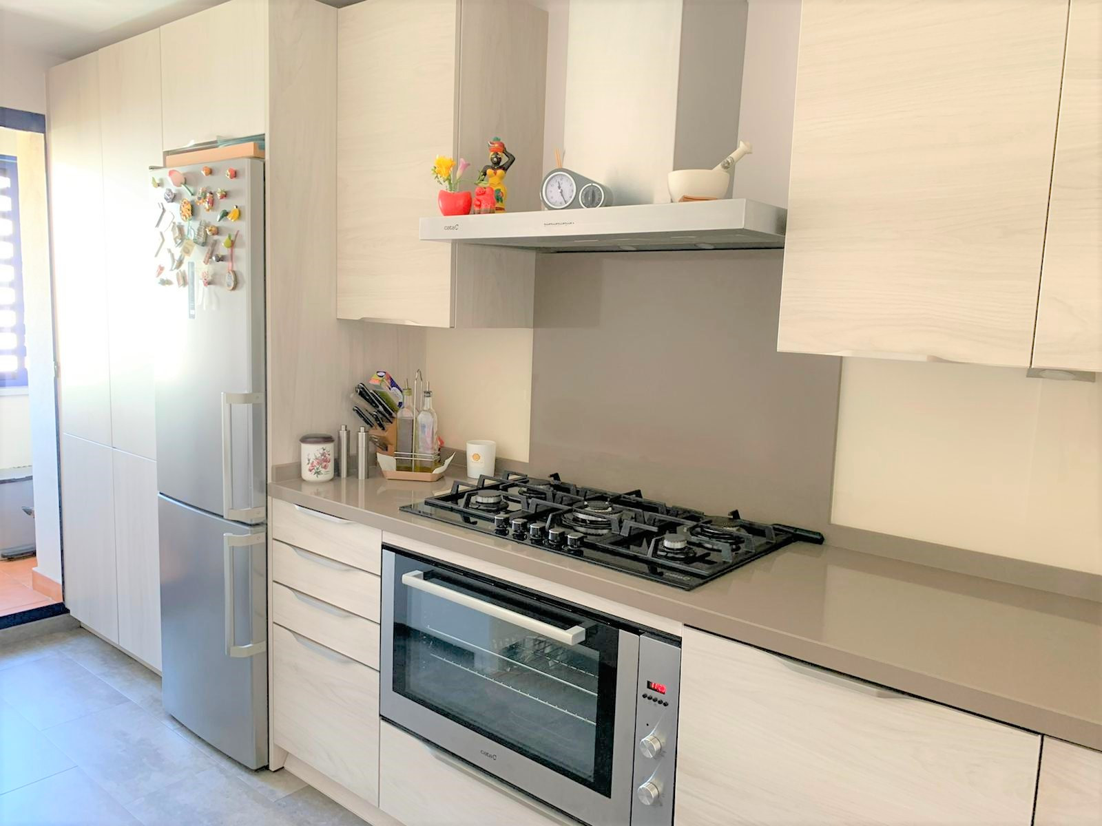 Bright penthouse with spectacular solarium and panoramic views in the Port of Estepona! — photo 12