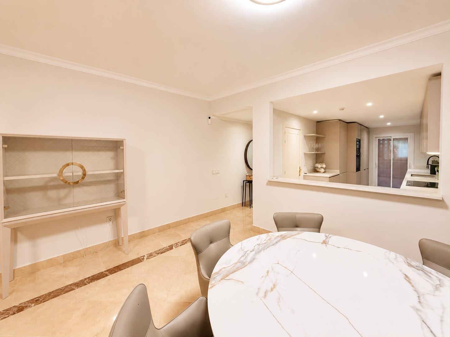 Beautiful Renovated Ground Floor Apartment for Long-Term Rental in Bahía de Alcántara, Marbella — photo 9