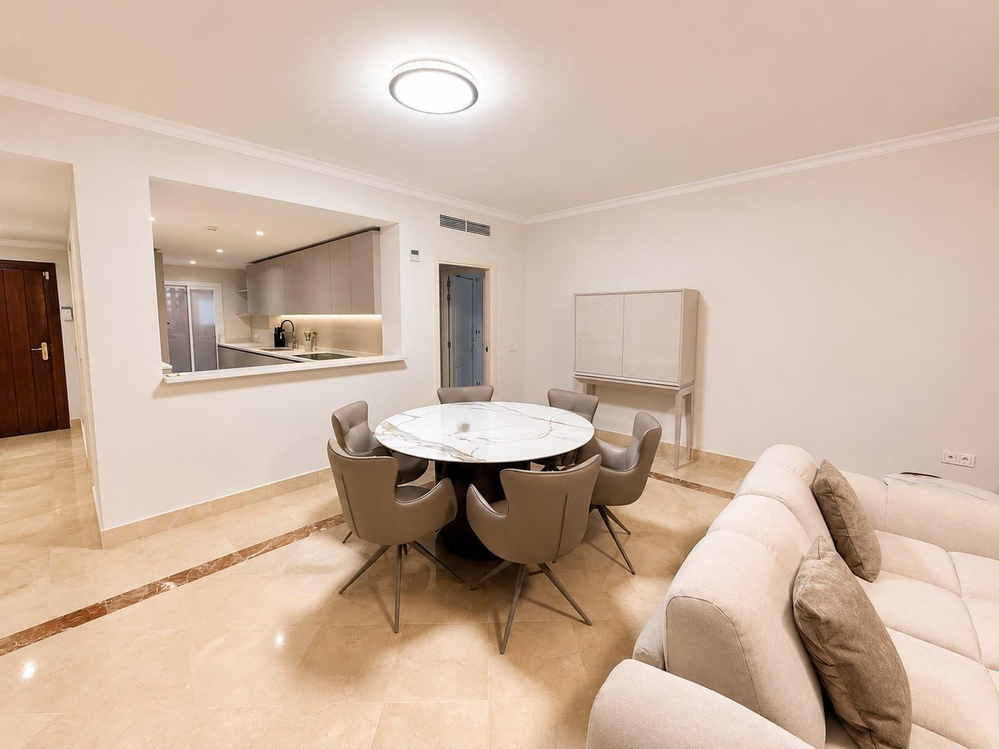 Beautiful Renovated Ground Floor Apartment for Long-Term Rental in Bahía de Alcántara, Marbella — photo 8