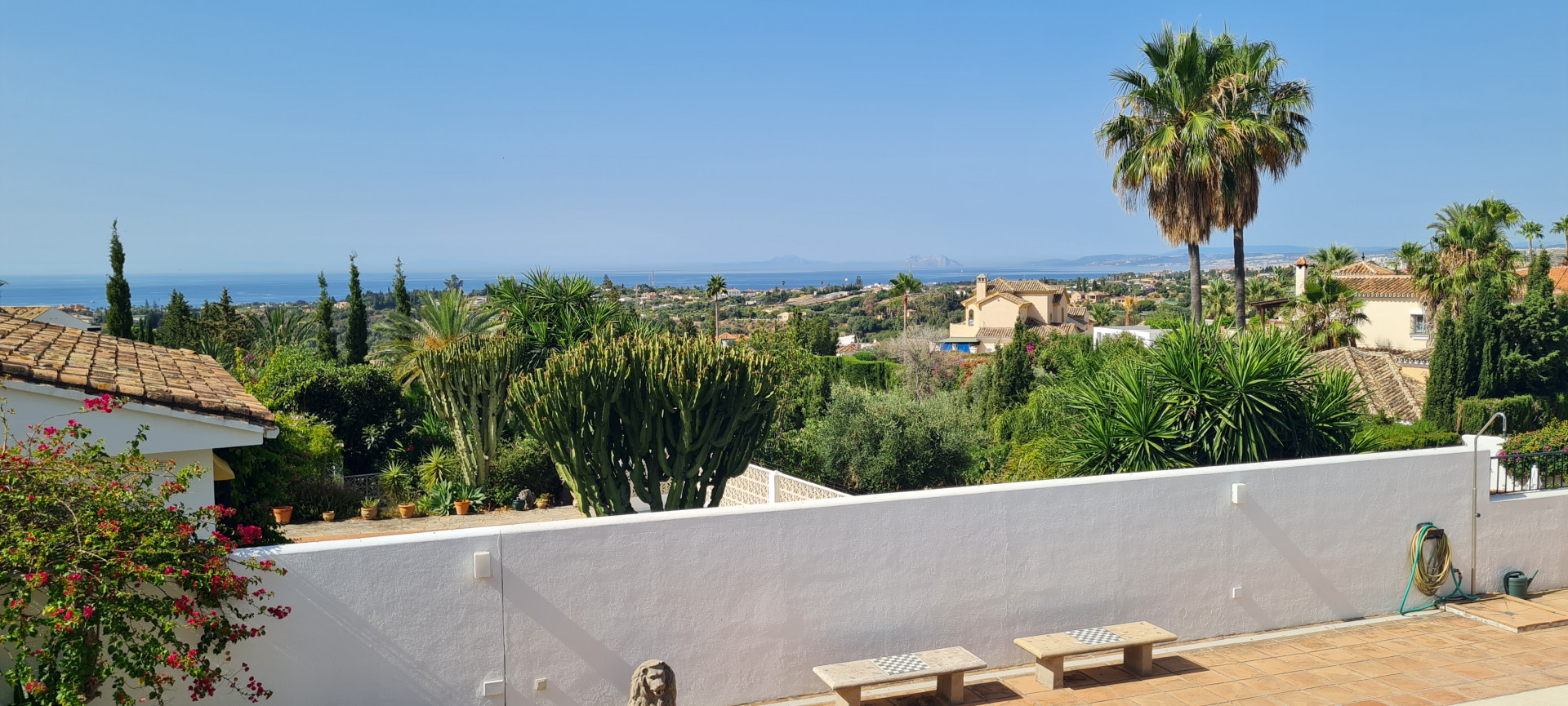 Villa con vistas panorámicas en Puerto Romano, Estepona