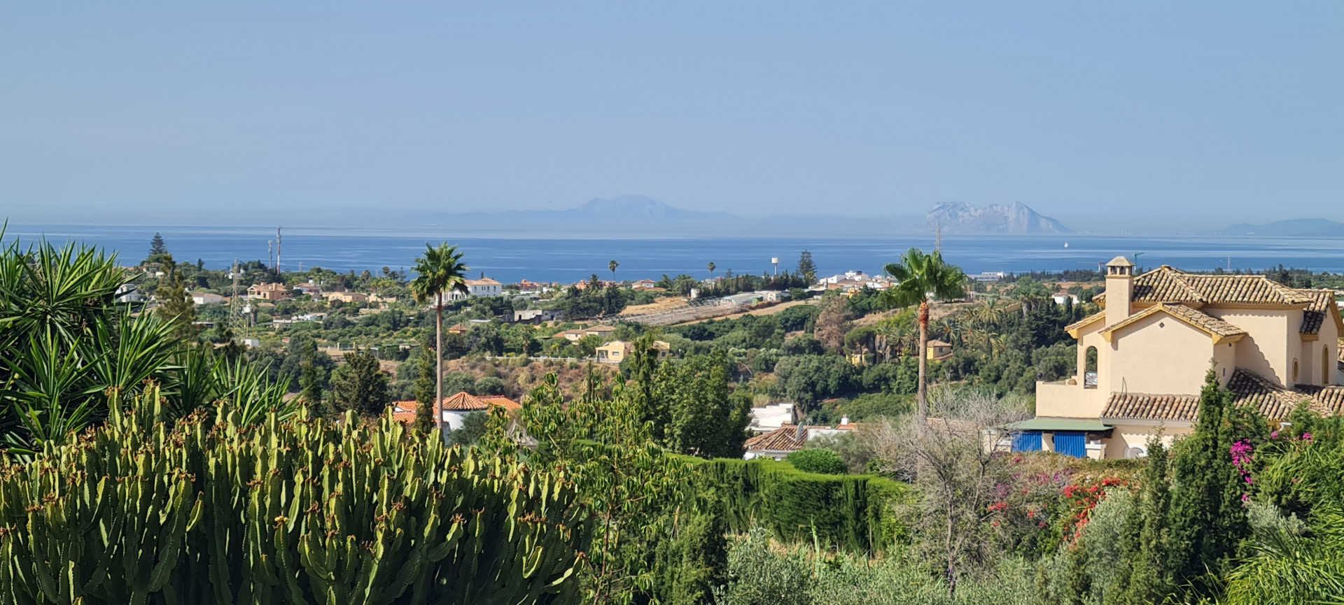 Villa mit Panoramameerblick in Puerto Romano, Estepona