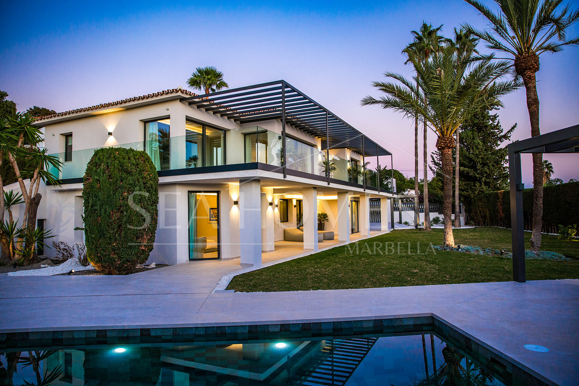 Luxury Five-Bedroom Villa with Panoramic Sea Views in Rocio de Nagüeles, Marbella Golden Mile