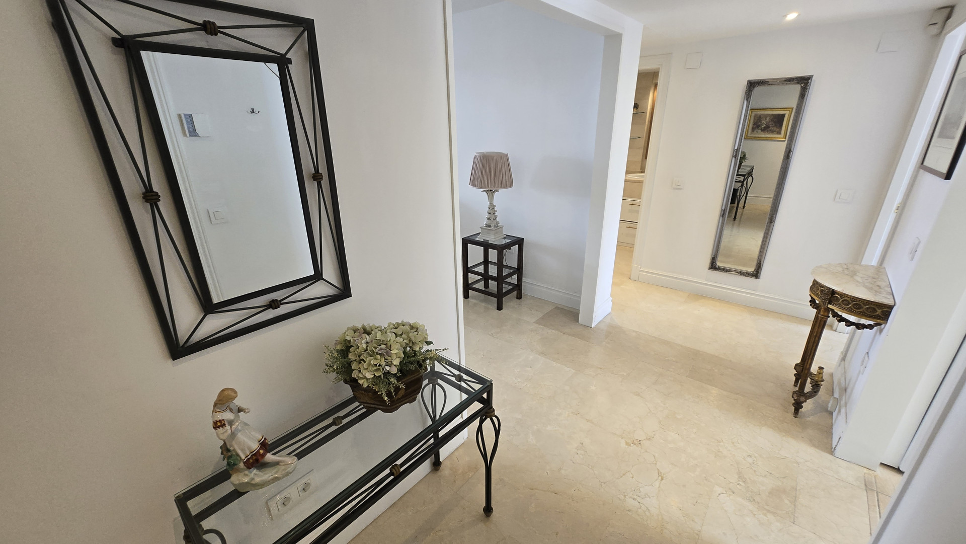 Image 19: Apartment For sale, The Golden Mile, €950,000 [HFMs170902]