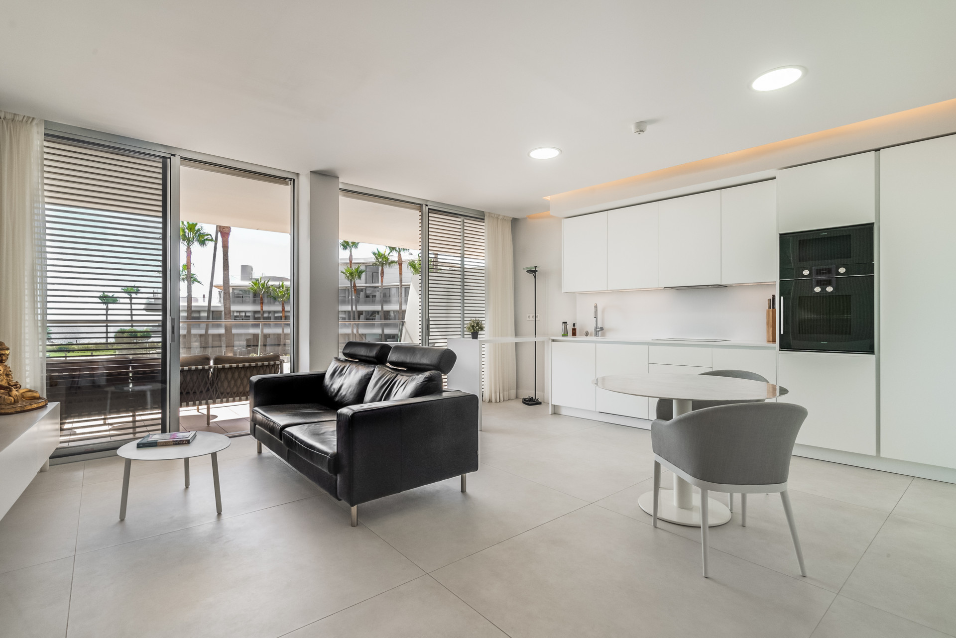 ESPECTACULAR APARTAMENTO EN PRIMERA LINEA DE PLAYA EN THE EDGE ESTEPONA