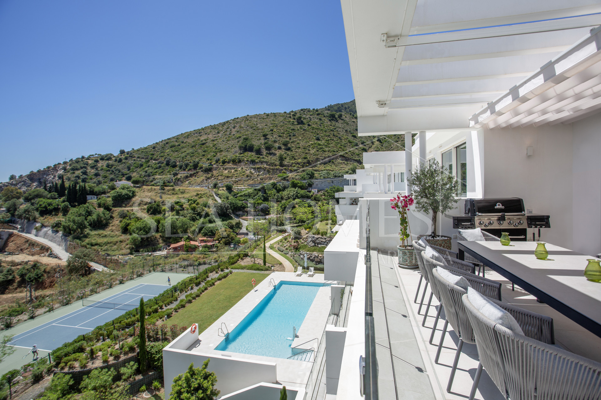 LUXURY PENTHOUSE WITH SEA VIEWS IN PALO ALTO