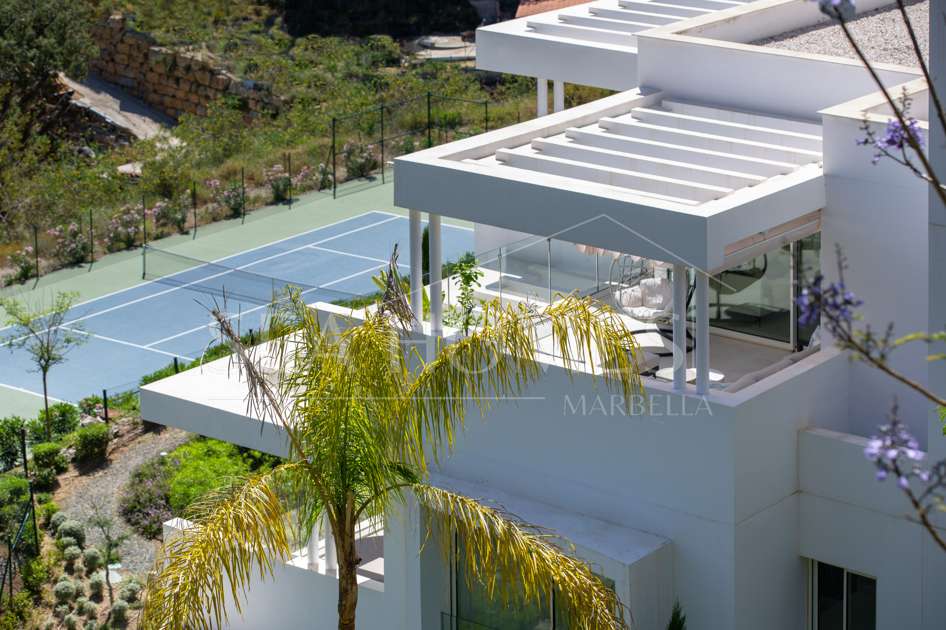 LUXURY PENTHOUSE WITH SEA VIEWS IN PALO ALTO