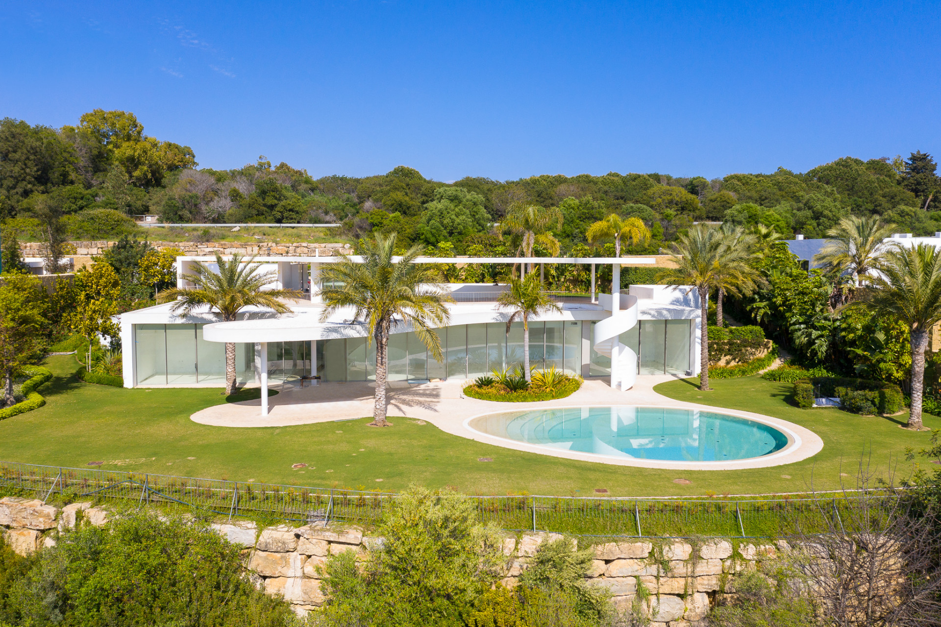 SPECTACULAR CONTEMPORARY LUXURY VILLA FRONTLINE GOLF FINCA CORTESIN RESORT, C...