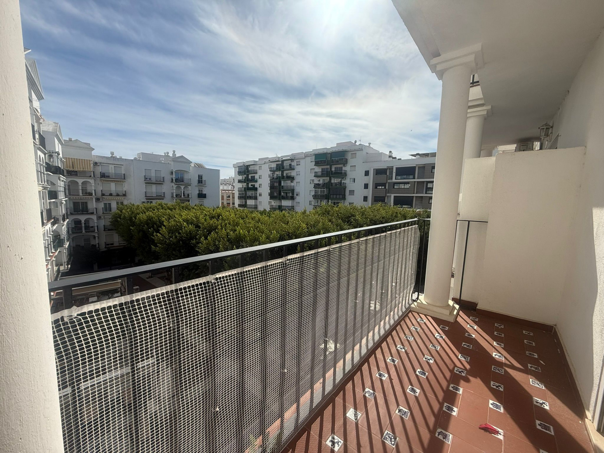 Image {index}: Apartment For sale, Estepona, €370,000 [300-01885P]