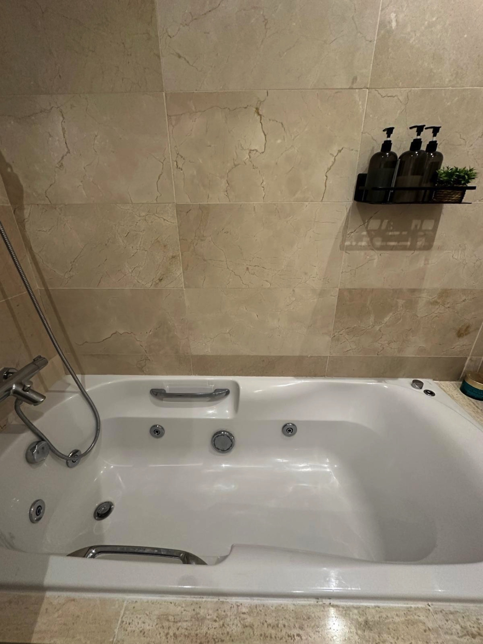 Stunning South-East Facing Penthouse with Panoramic Sea & Sierra Bermeja Views