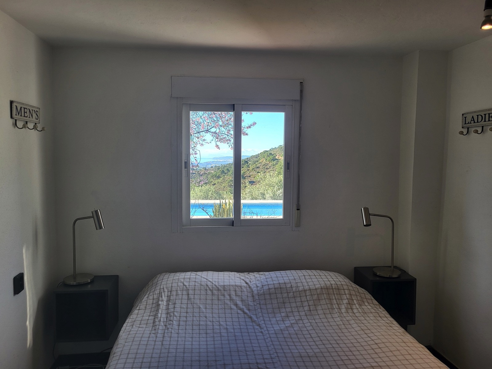 Idyllic Olive Grove Finca with Panoramic Views