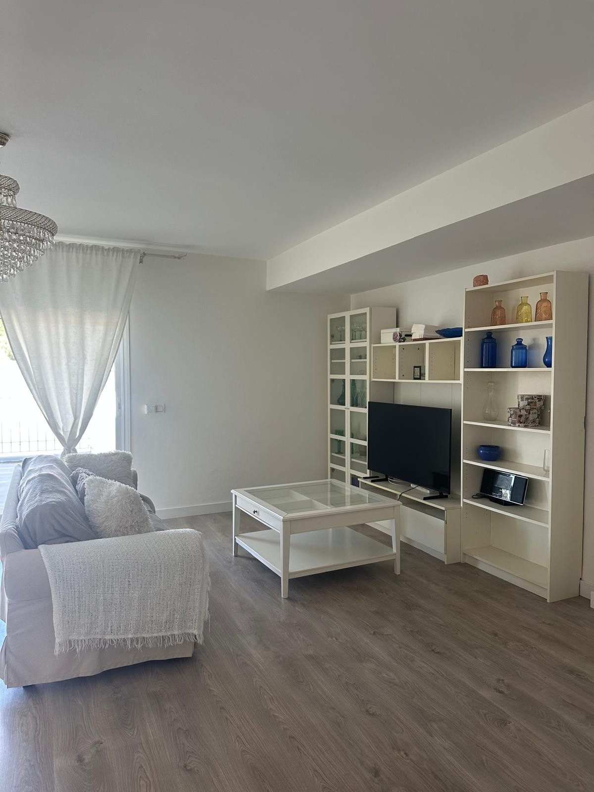 Spacious Modern Duplex in Exclusive Urbanización El Gamonal