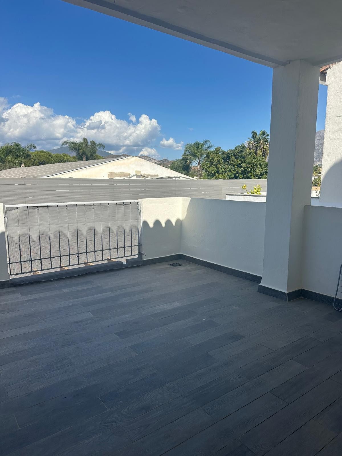 Spacious Modern Duplex in Exclusive Urbanización El Gamonal