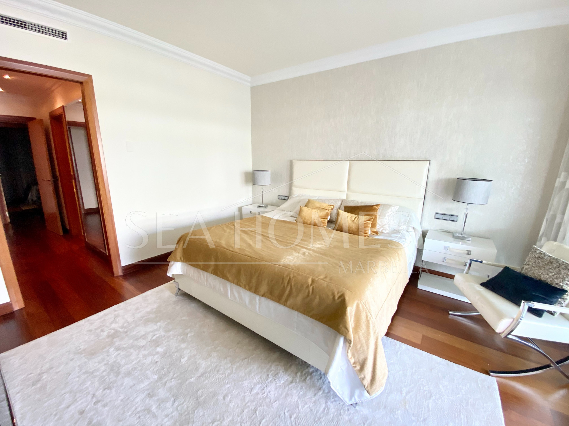 Luxury apartment for rent