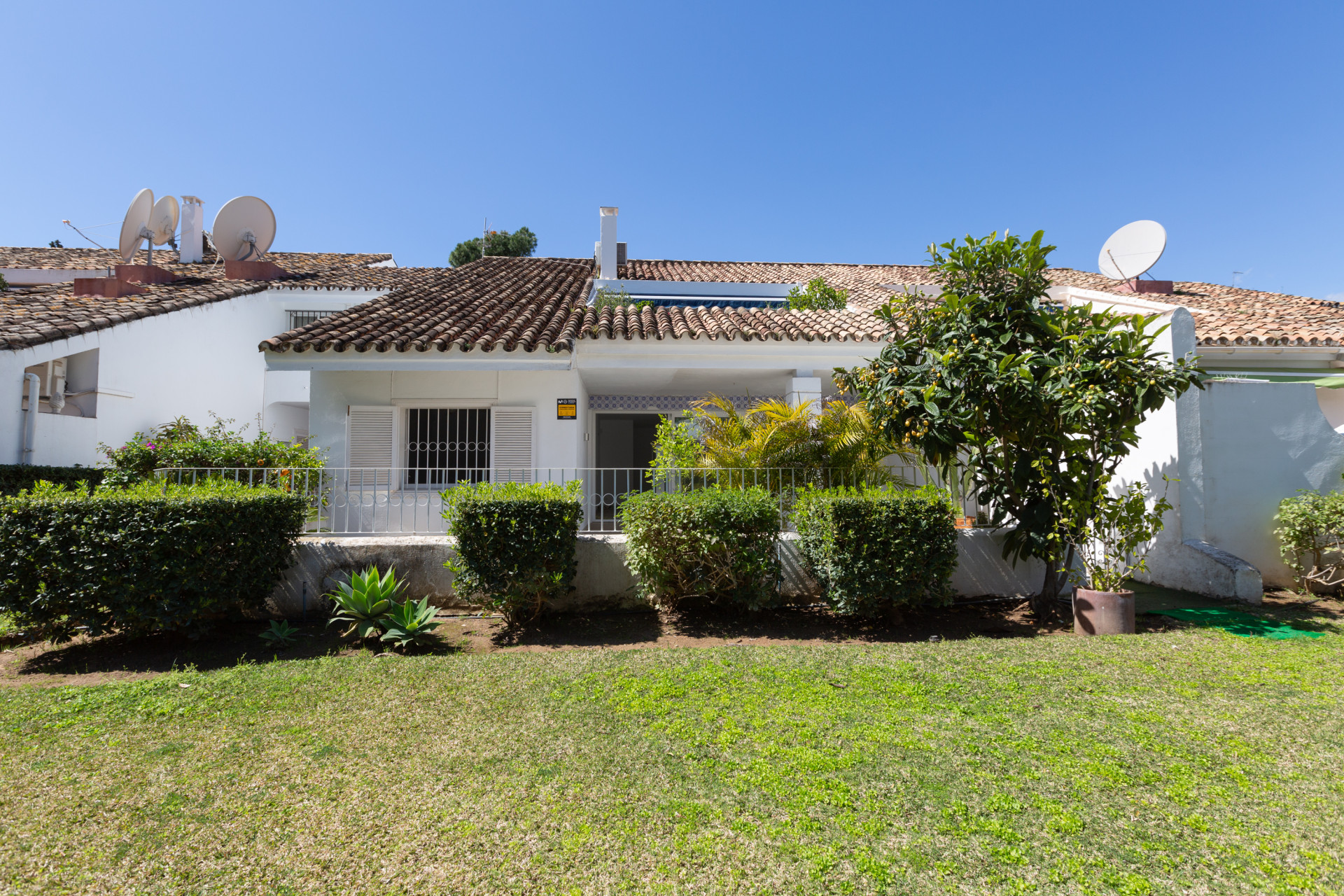 Stadthaus mit Garten in der Hauptzone von Nueva Andalucía