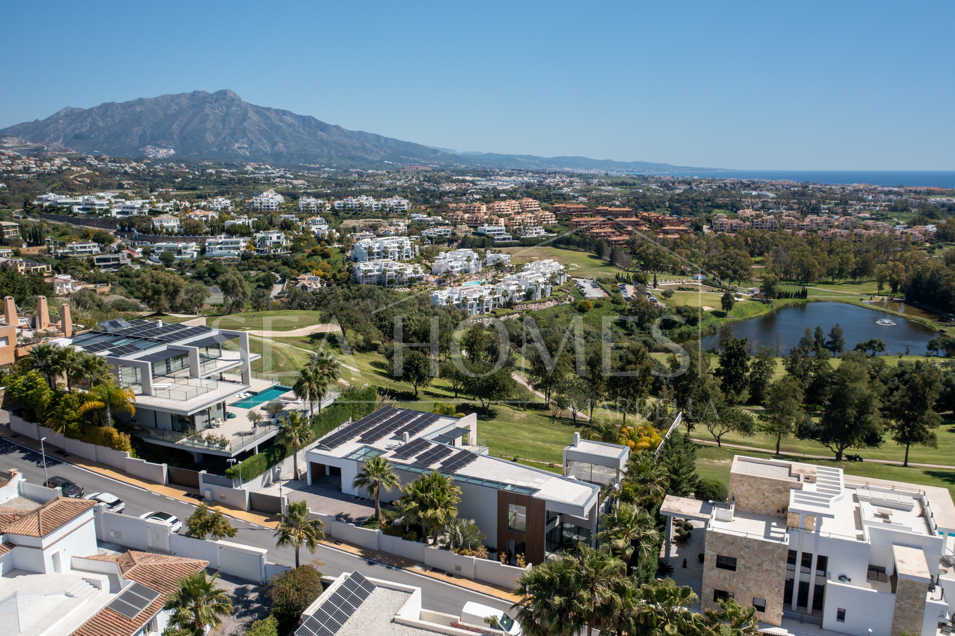 Contemporary Luxury with Panoramic Views in La Alquería